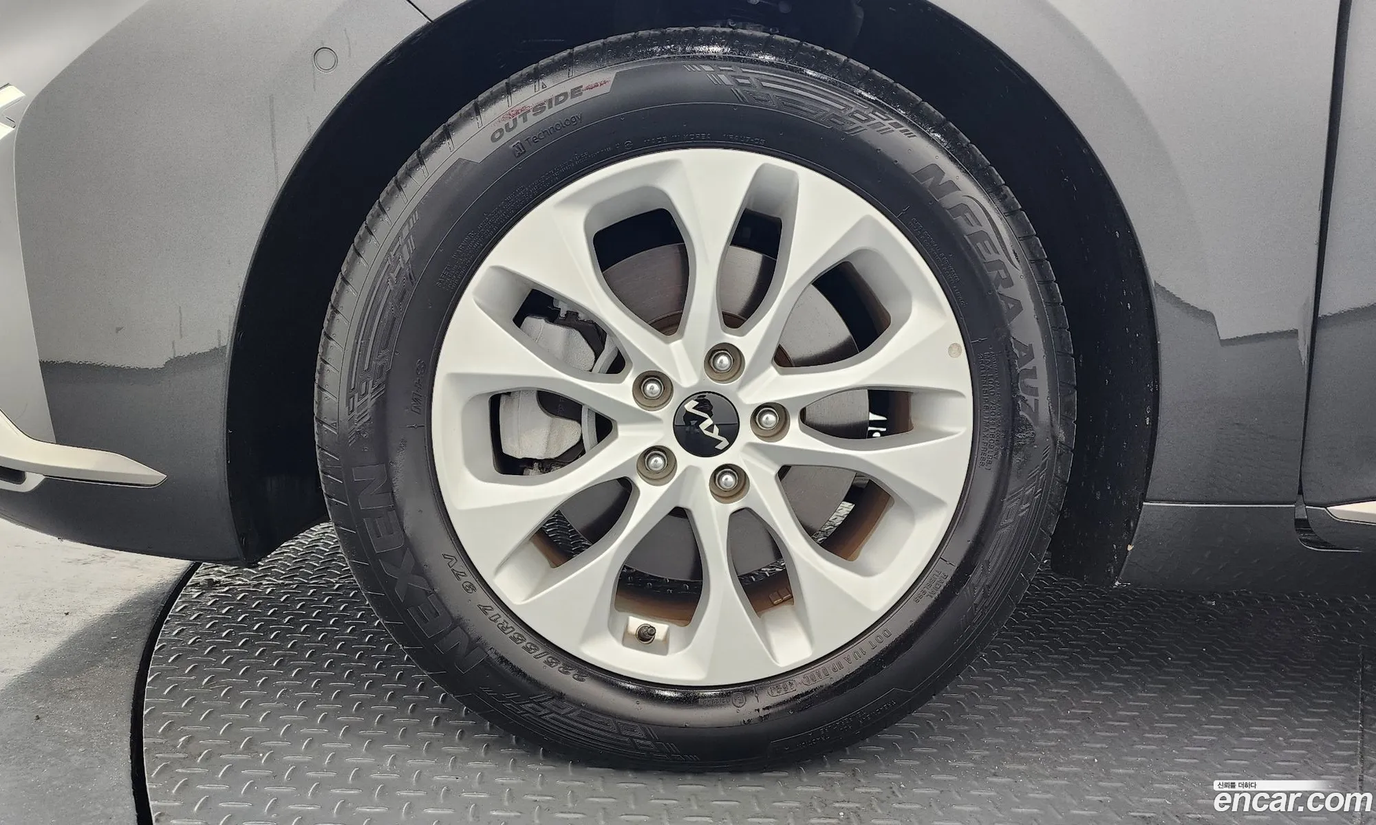 Kia K8 2022 — 17