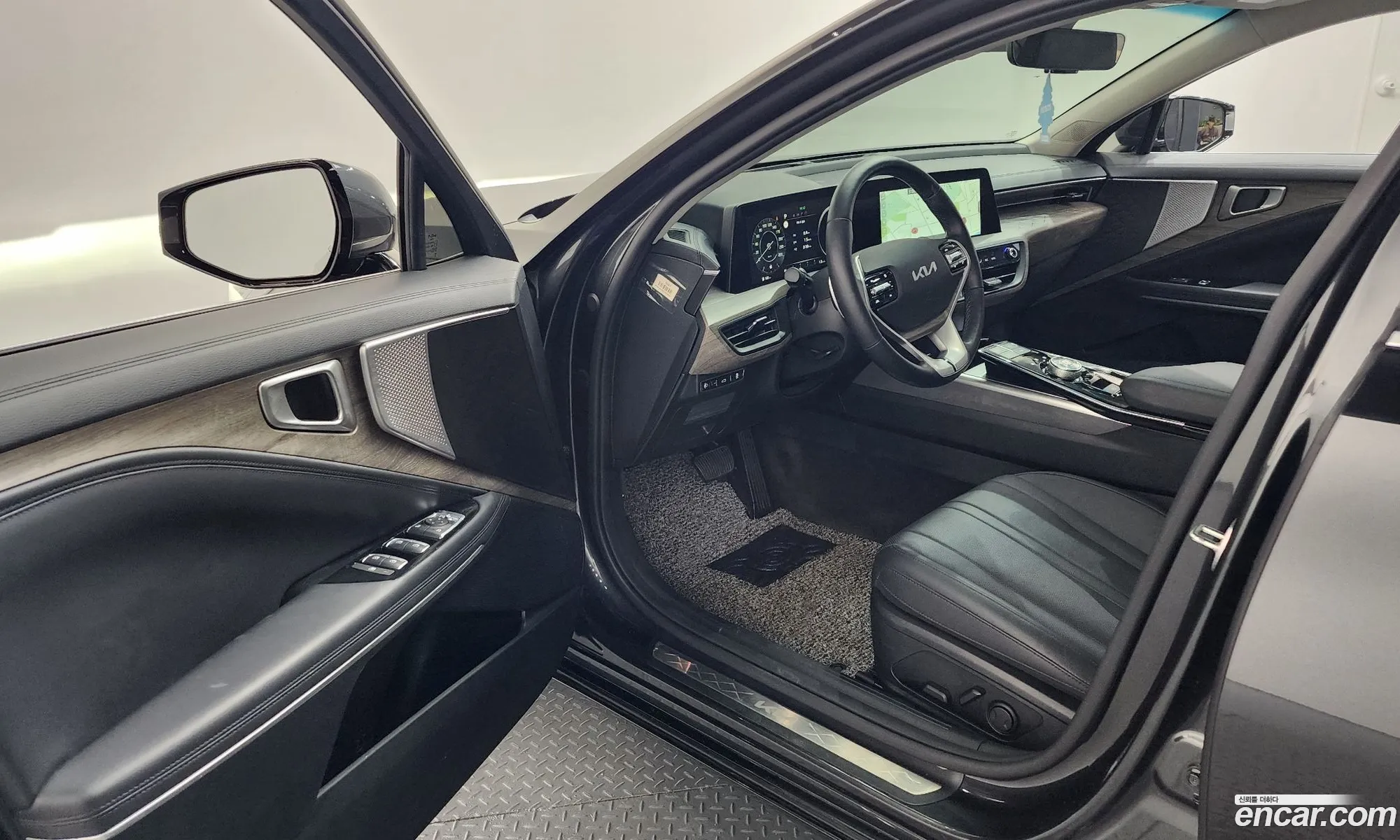 Kia K8 2022 — 8
