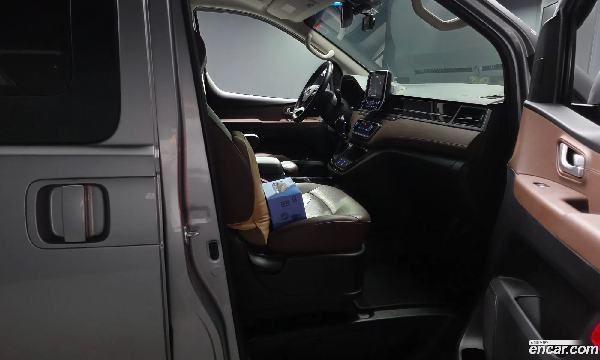 Hyundai Grand Starex 2018 — 15