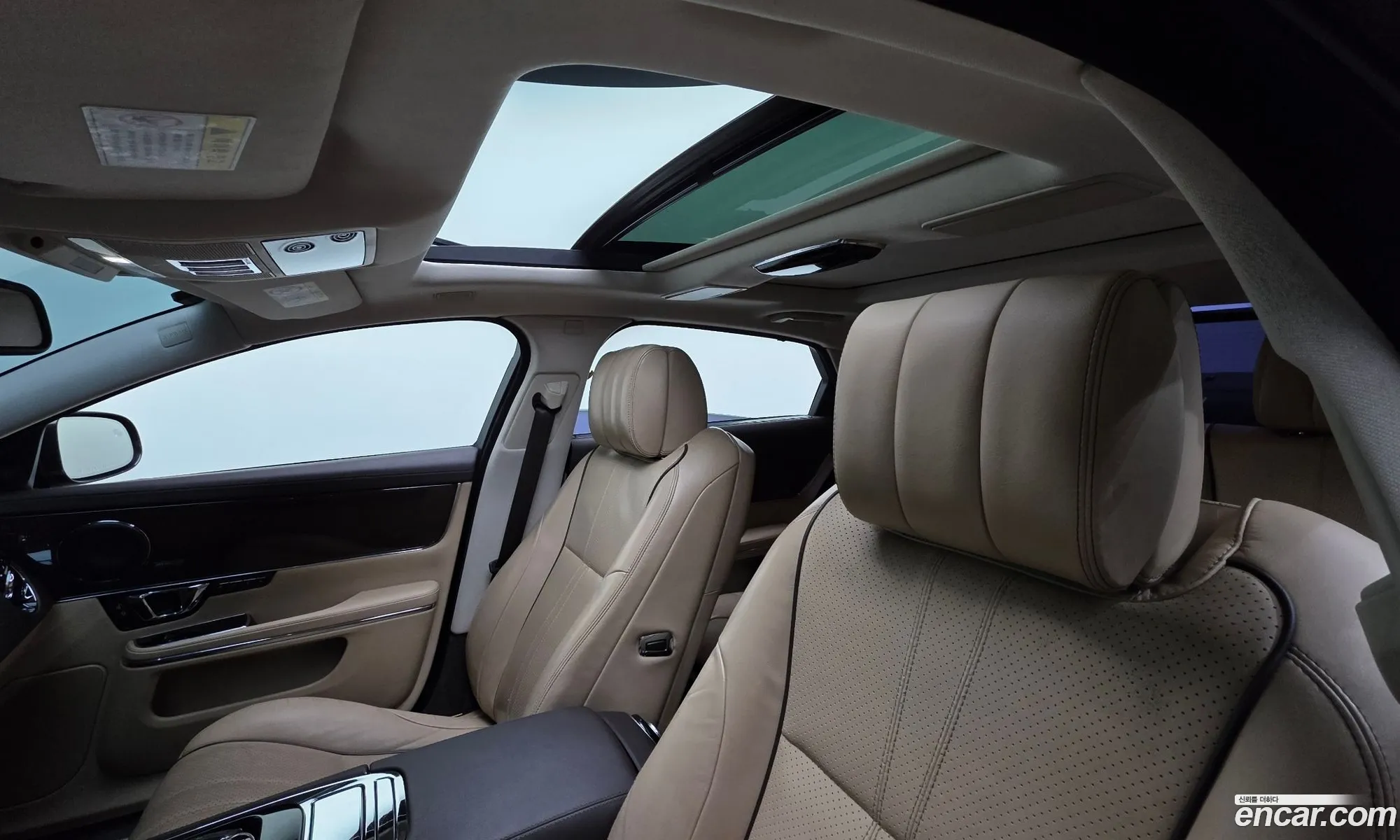 Jaguar XJ 2016 — 8