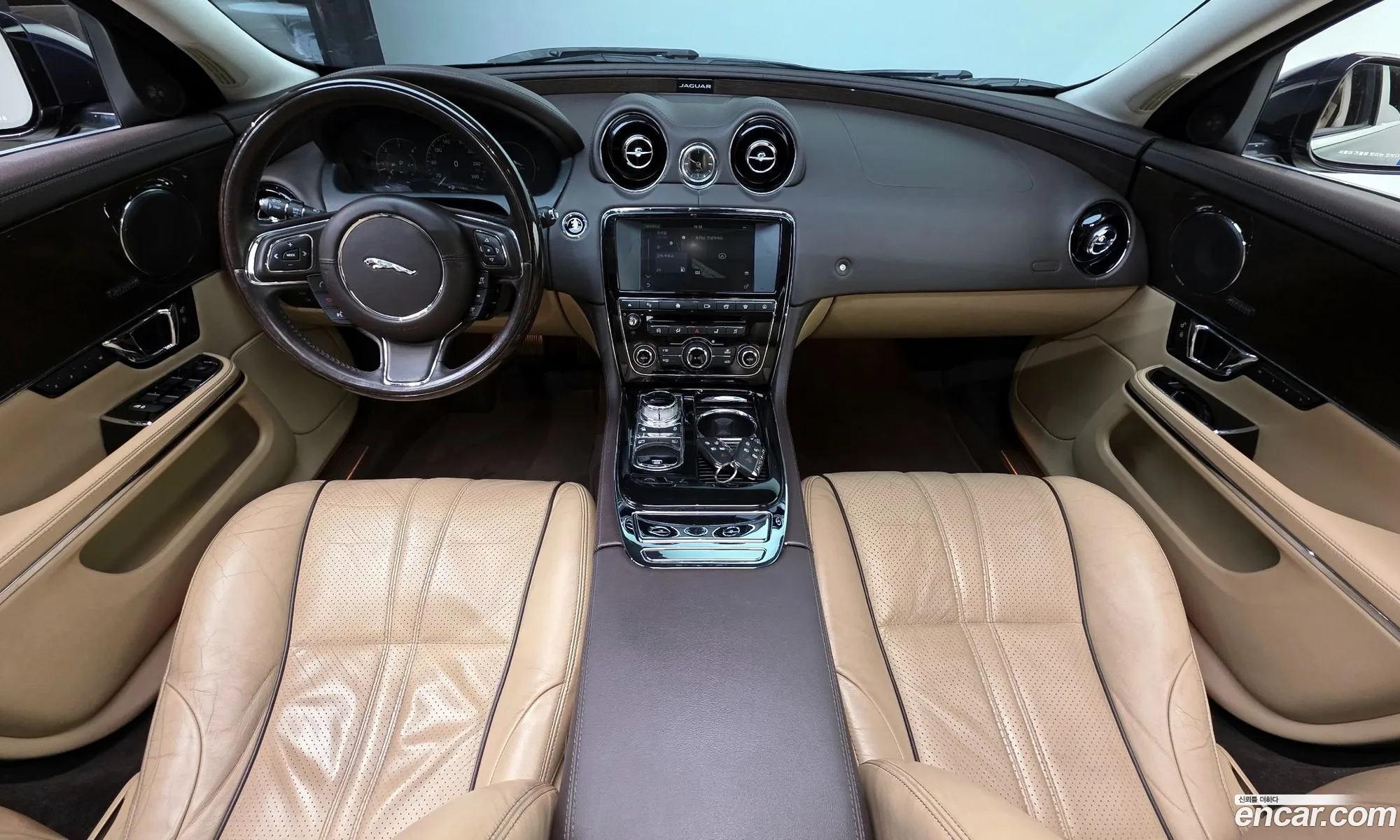 Jaguar XJ 2016 — 5