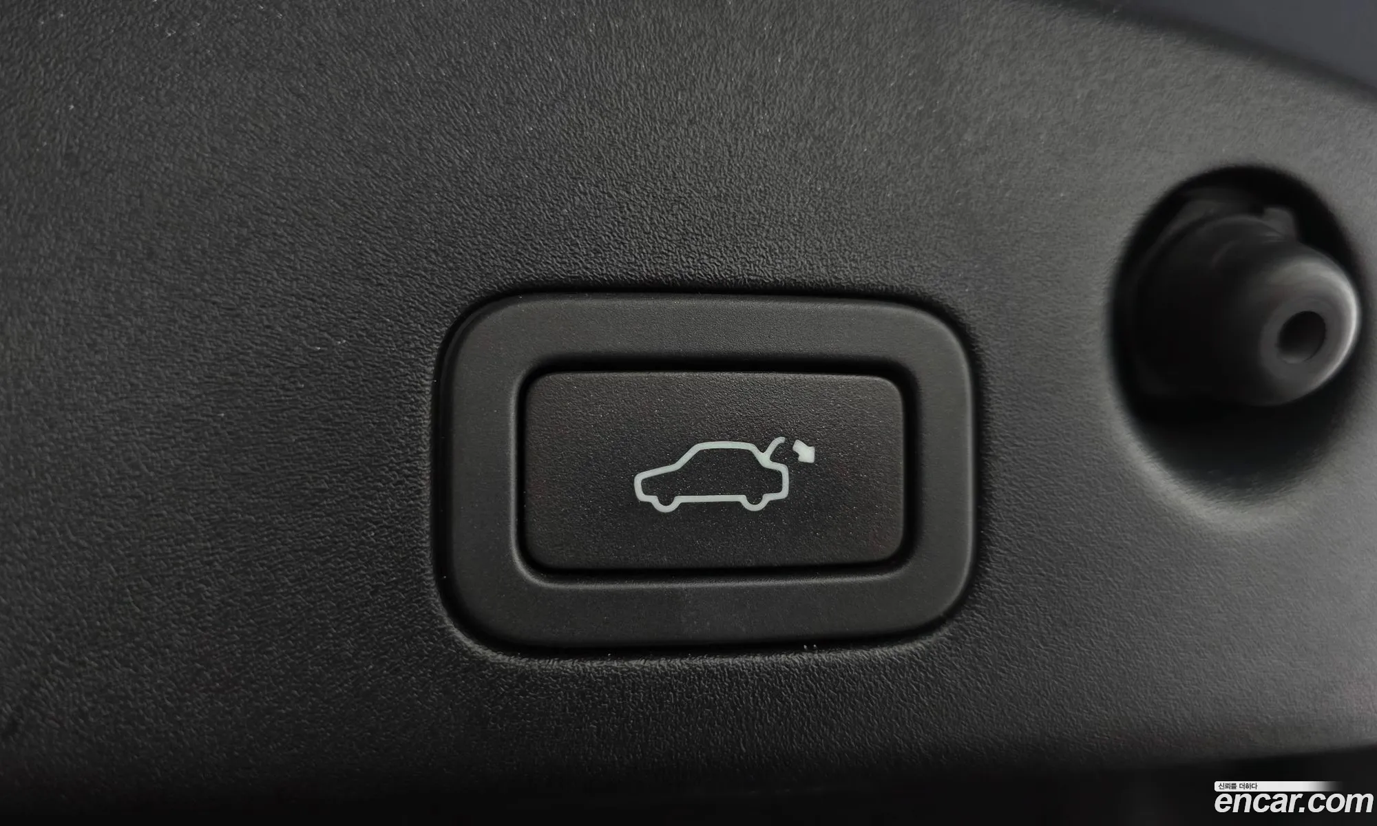 Jaguar XJ 2016 — 11
