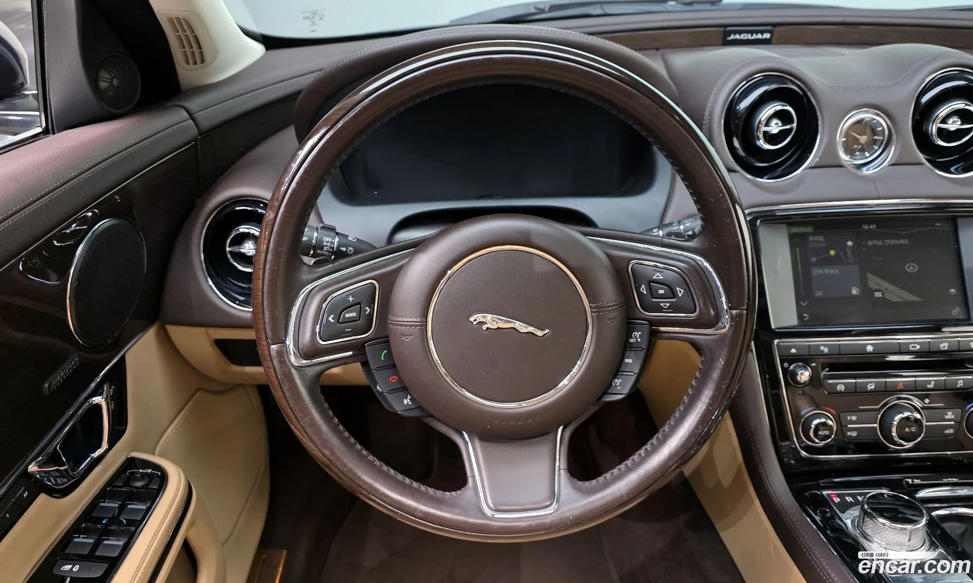 Jaguar XJ 2016 — 4