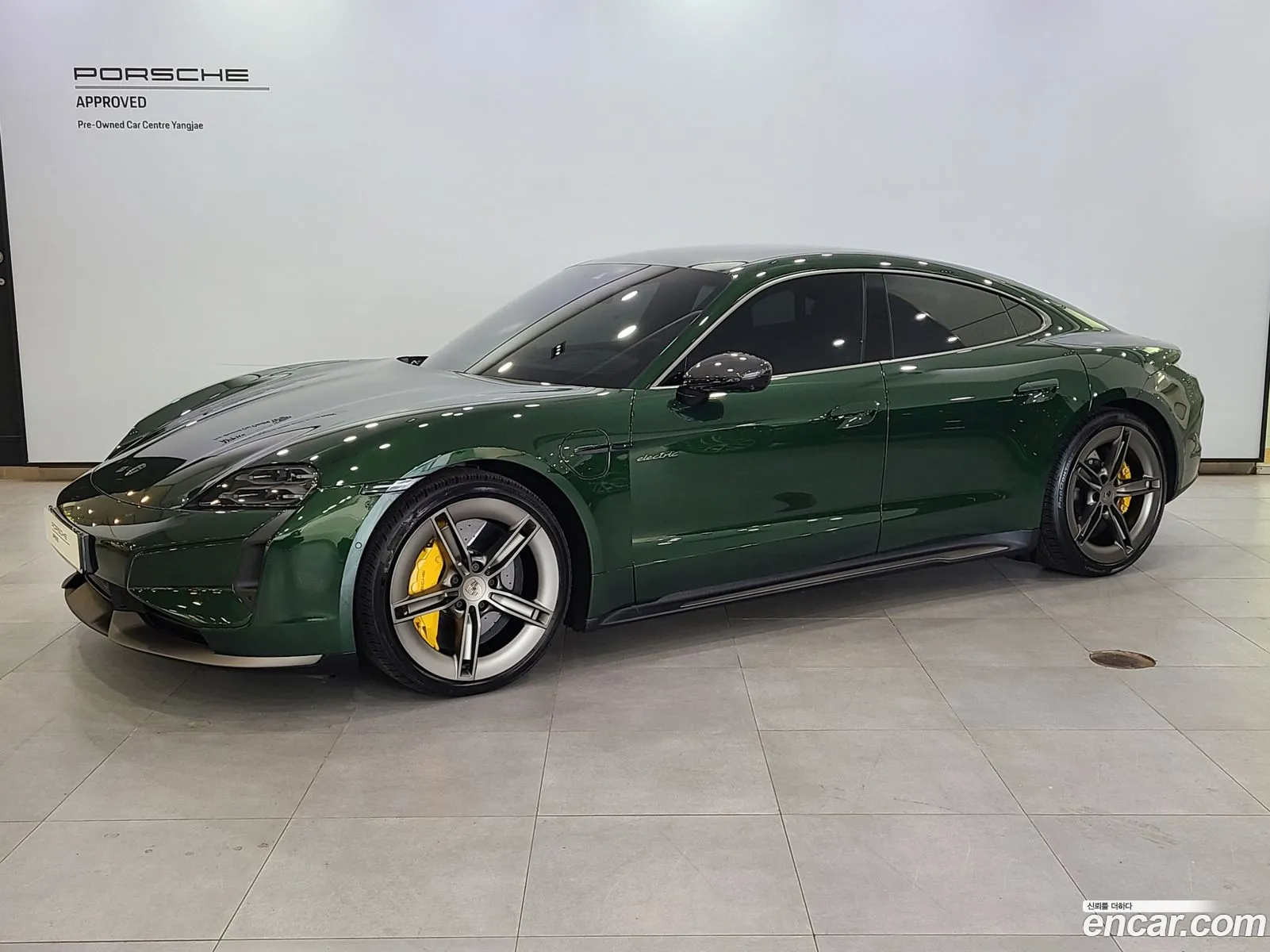 Porsche Taycan 2024 — 15