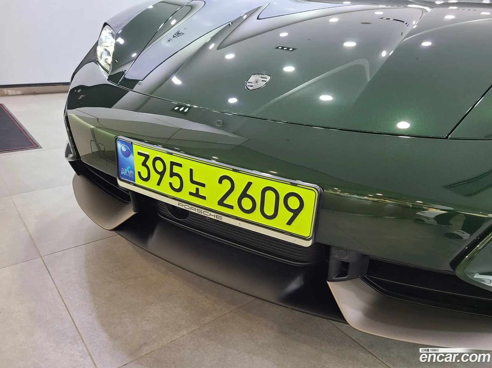 Porsche Taycan 2024 — 18