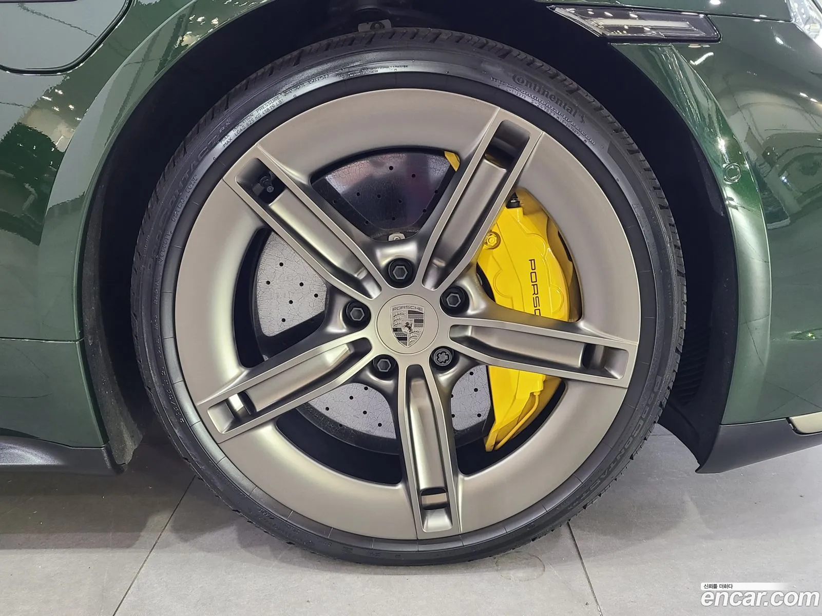 Porsche Taycan 2024 — 6
