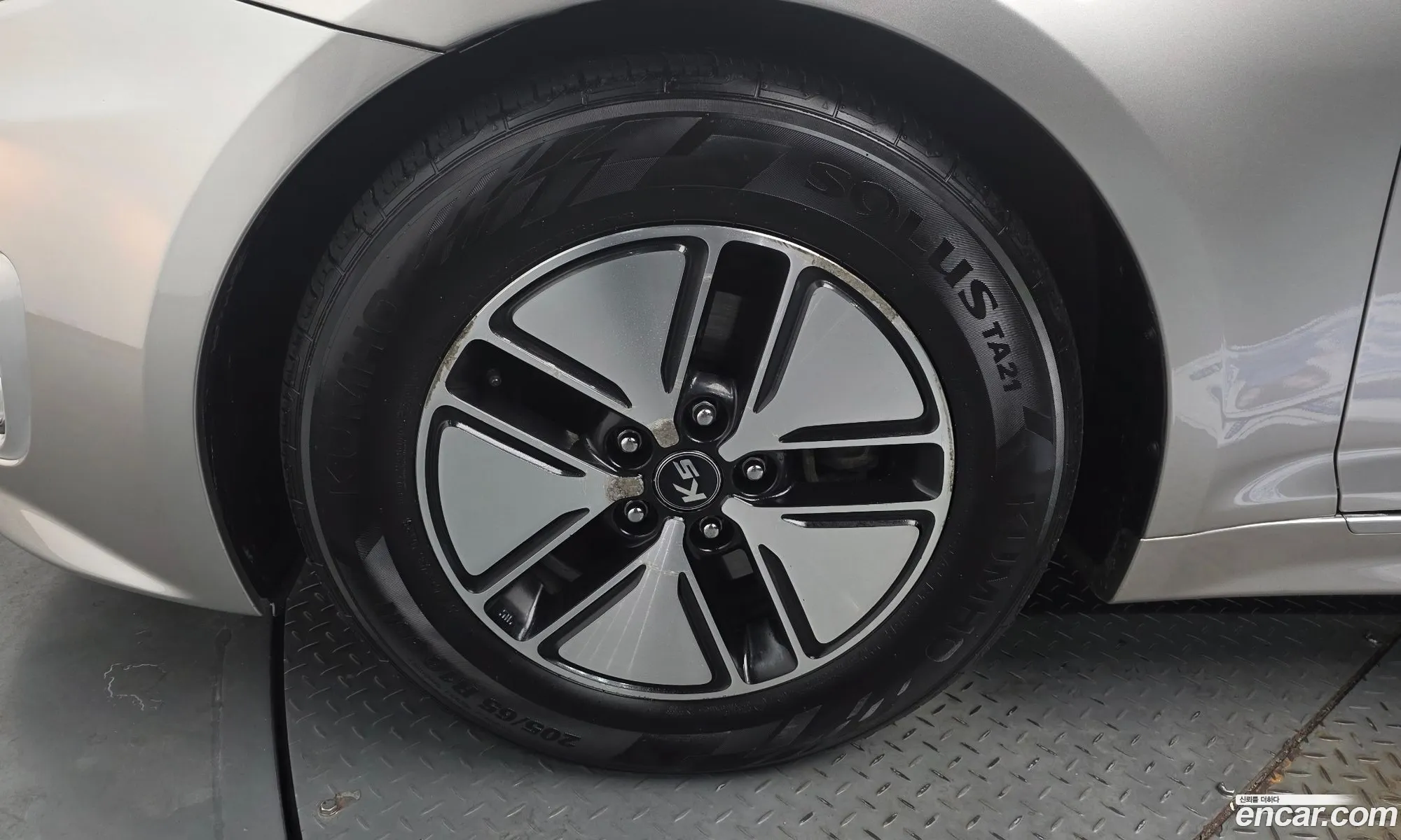 Kia K5 Hybrid 2011 — 11