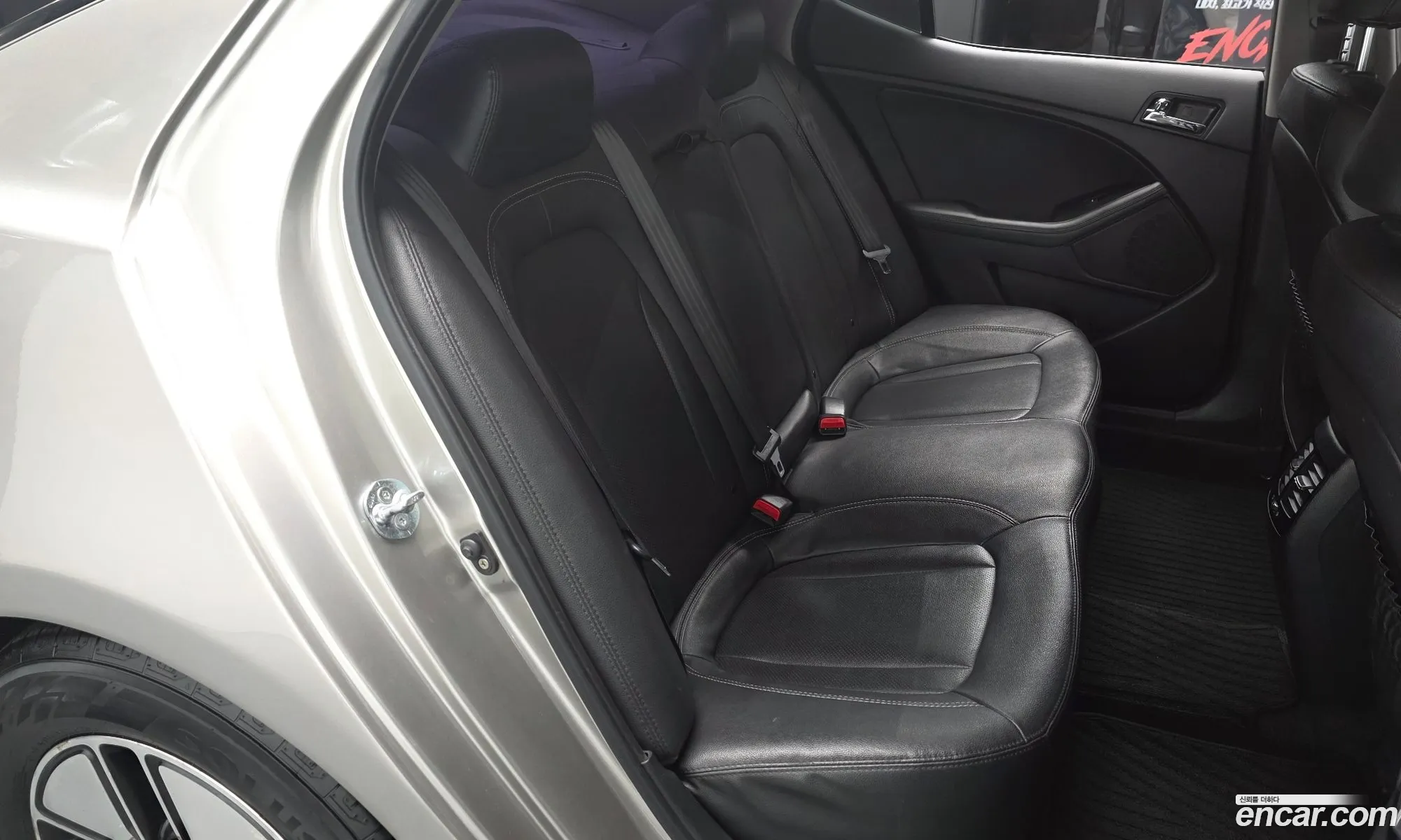 Kia K5 Hybrid 2011 — 15