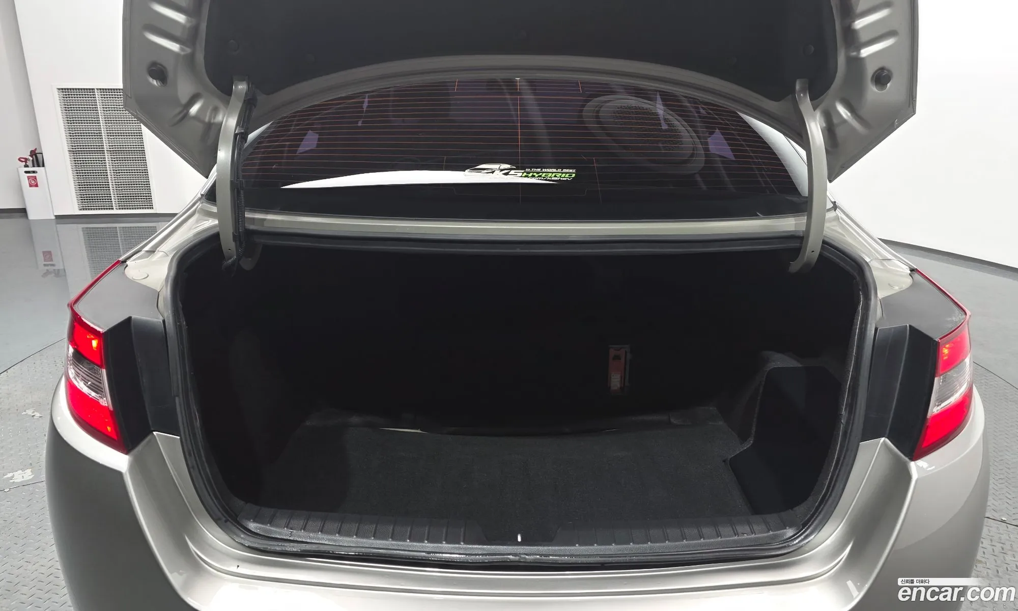 Kia K5 Hybrid 2011 — 13