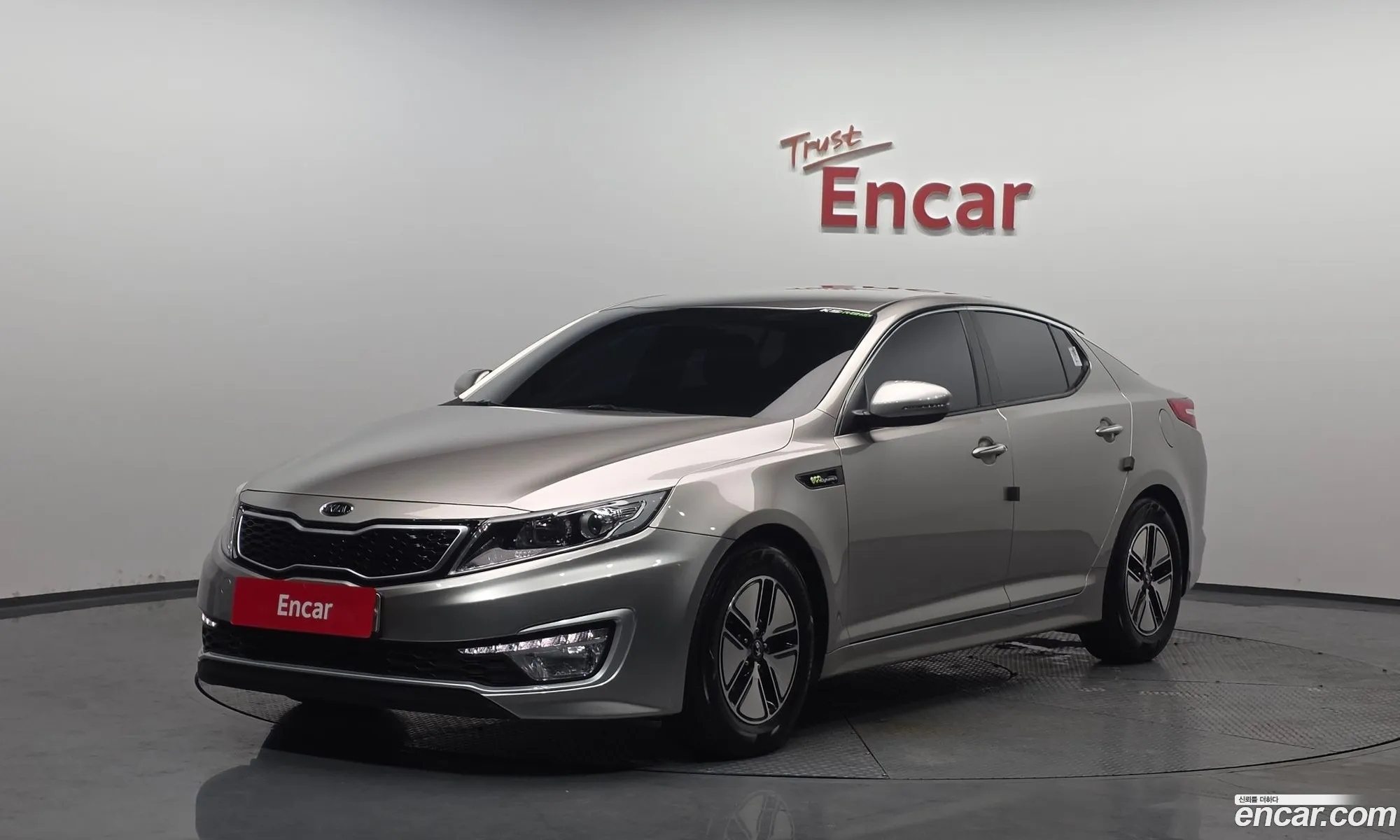Kia K5 Hybrid 2011 — 12