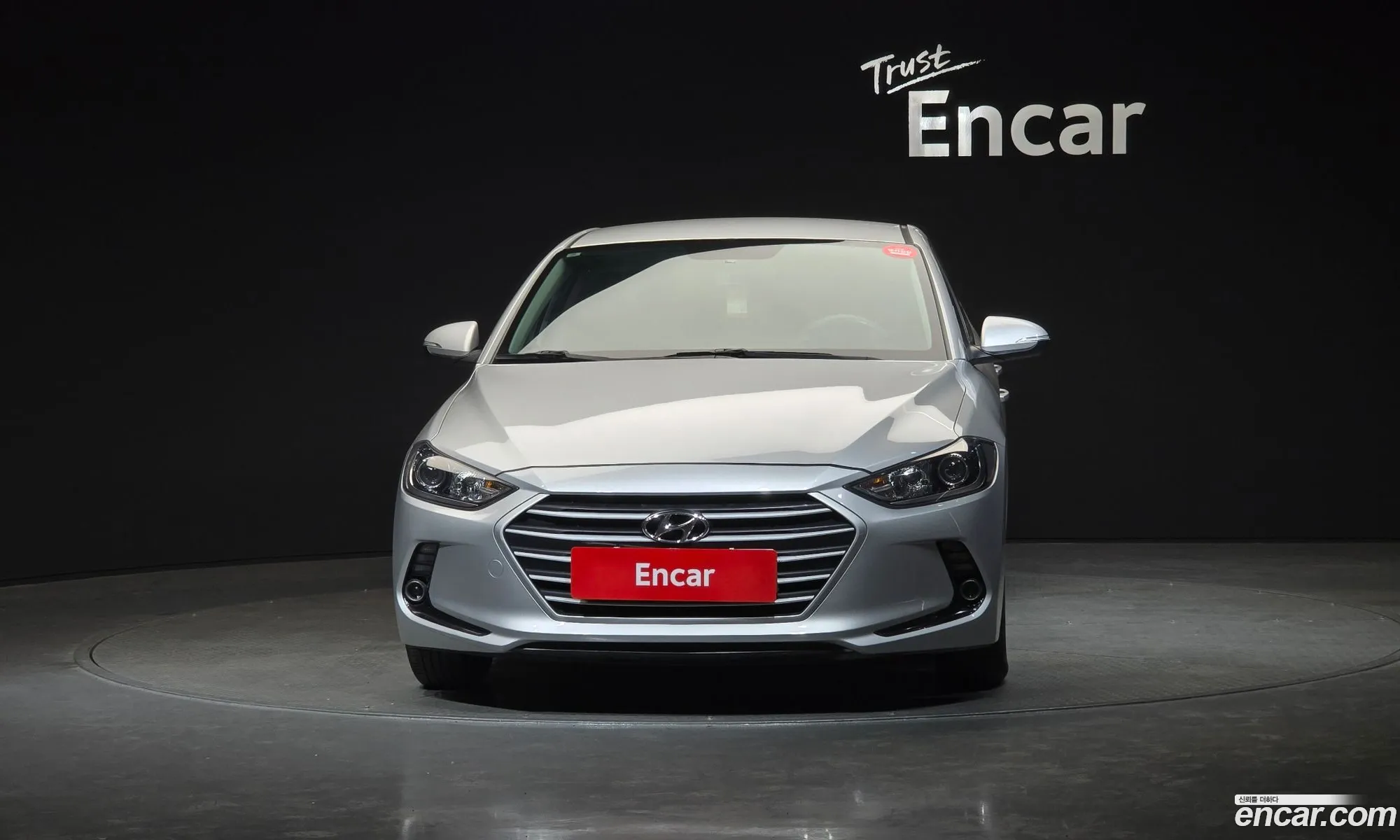 Hyundai Elantra AD 2017 — 14