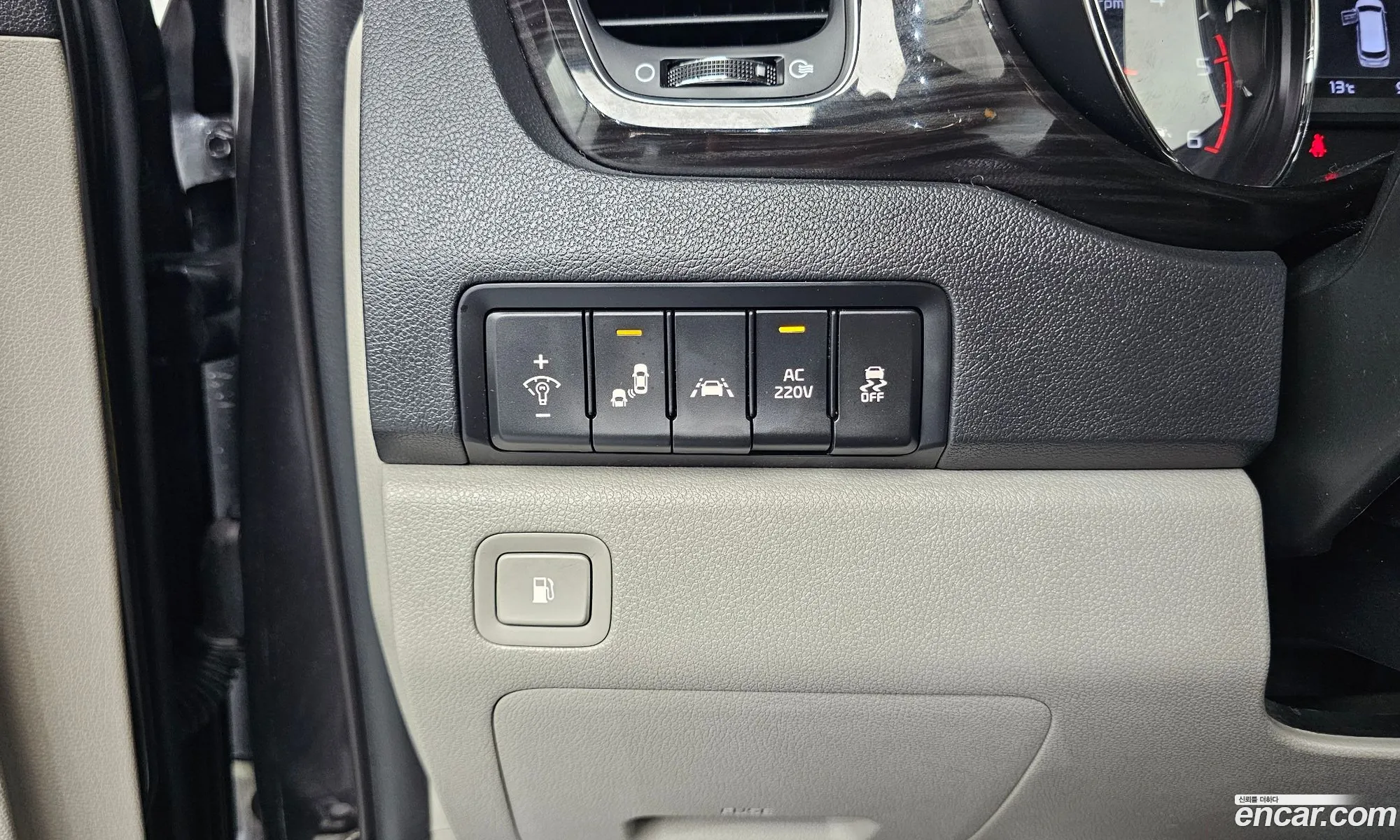 Kia Carnival 2020 — 18