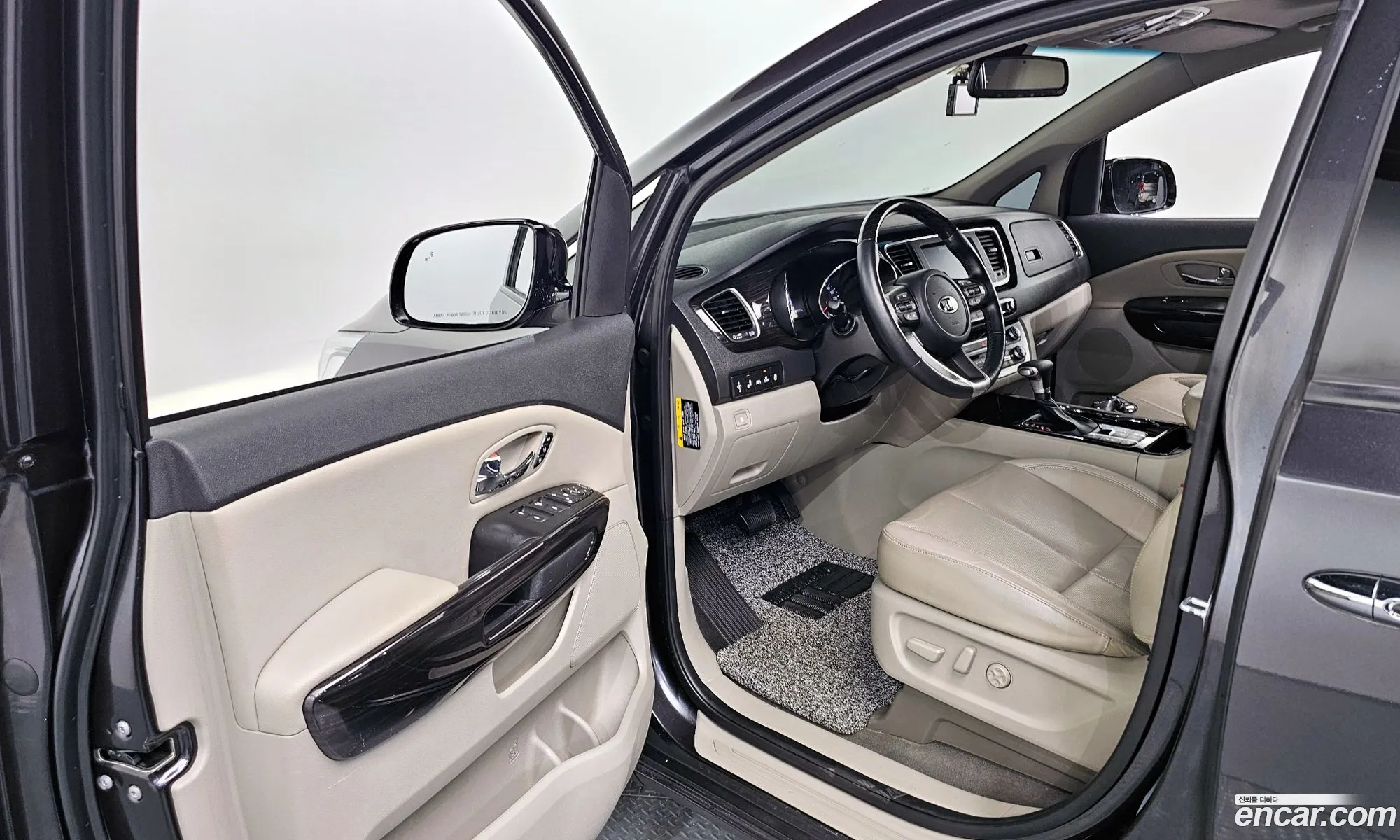 Kia Carnival 2020 — 19