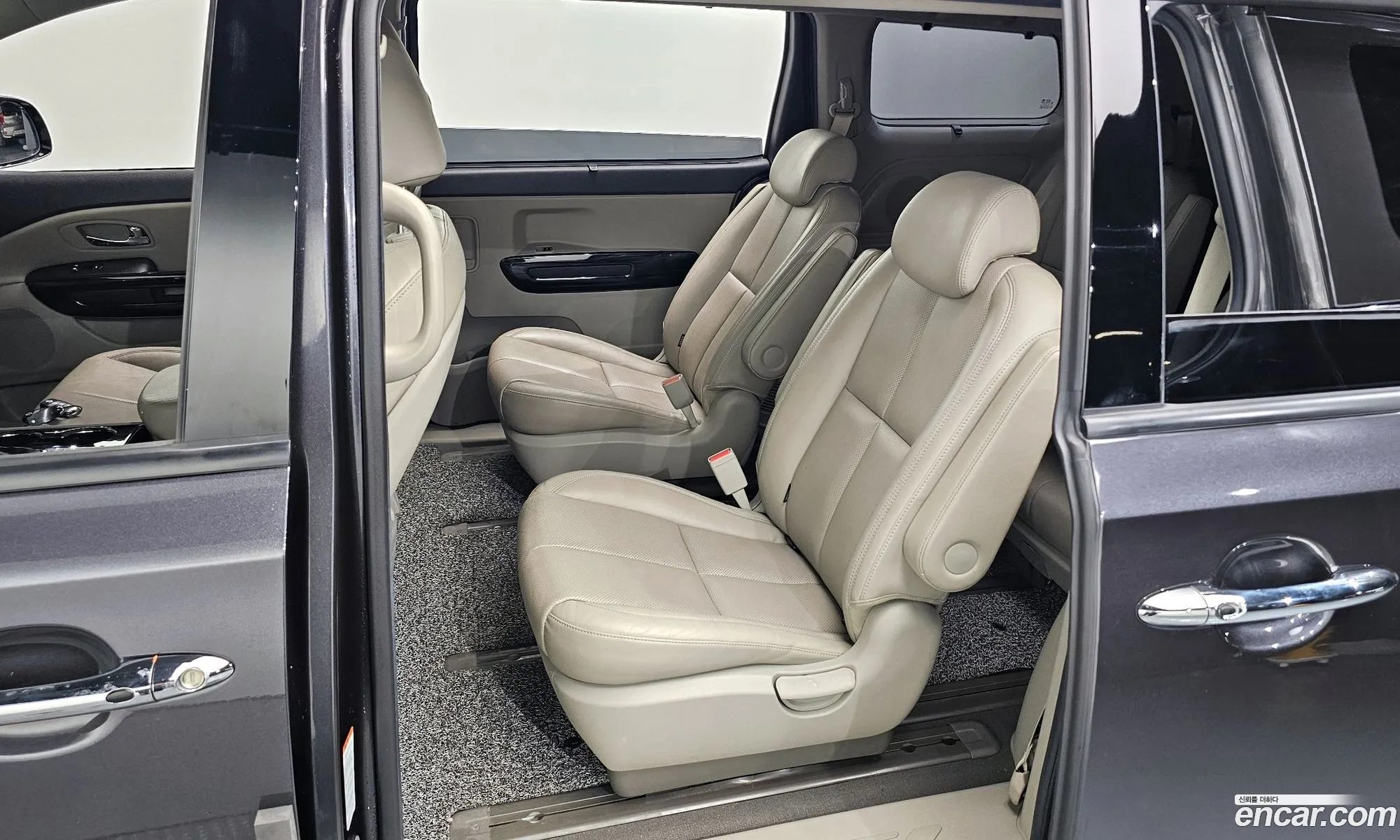 Kia Carnival 2020 — 3