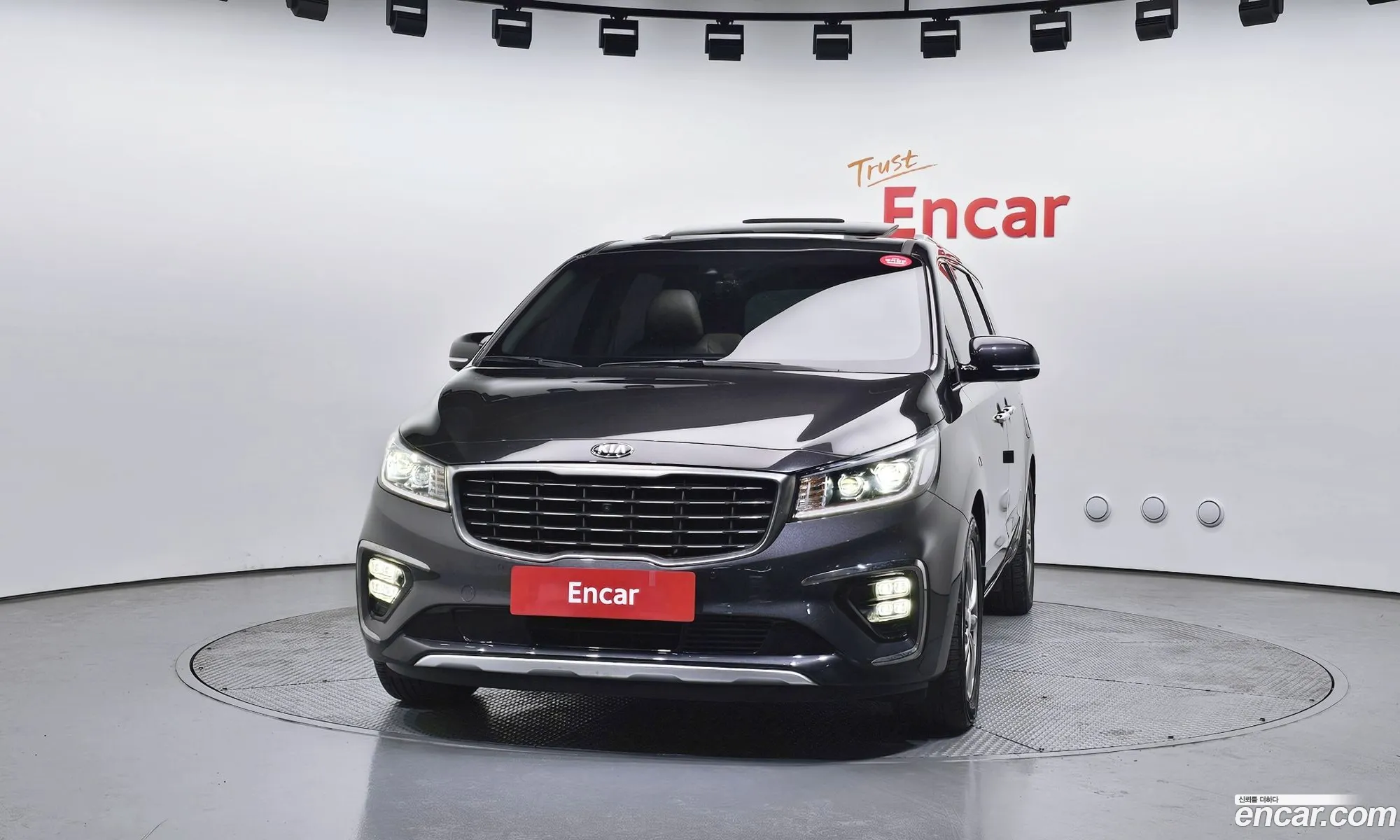 Kia Carnival 2020 — 12