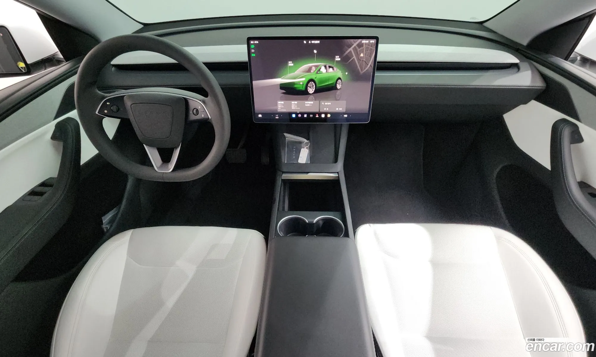 Tesla Model Y 2025 LRWYGCEK7SC077215 — 14