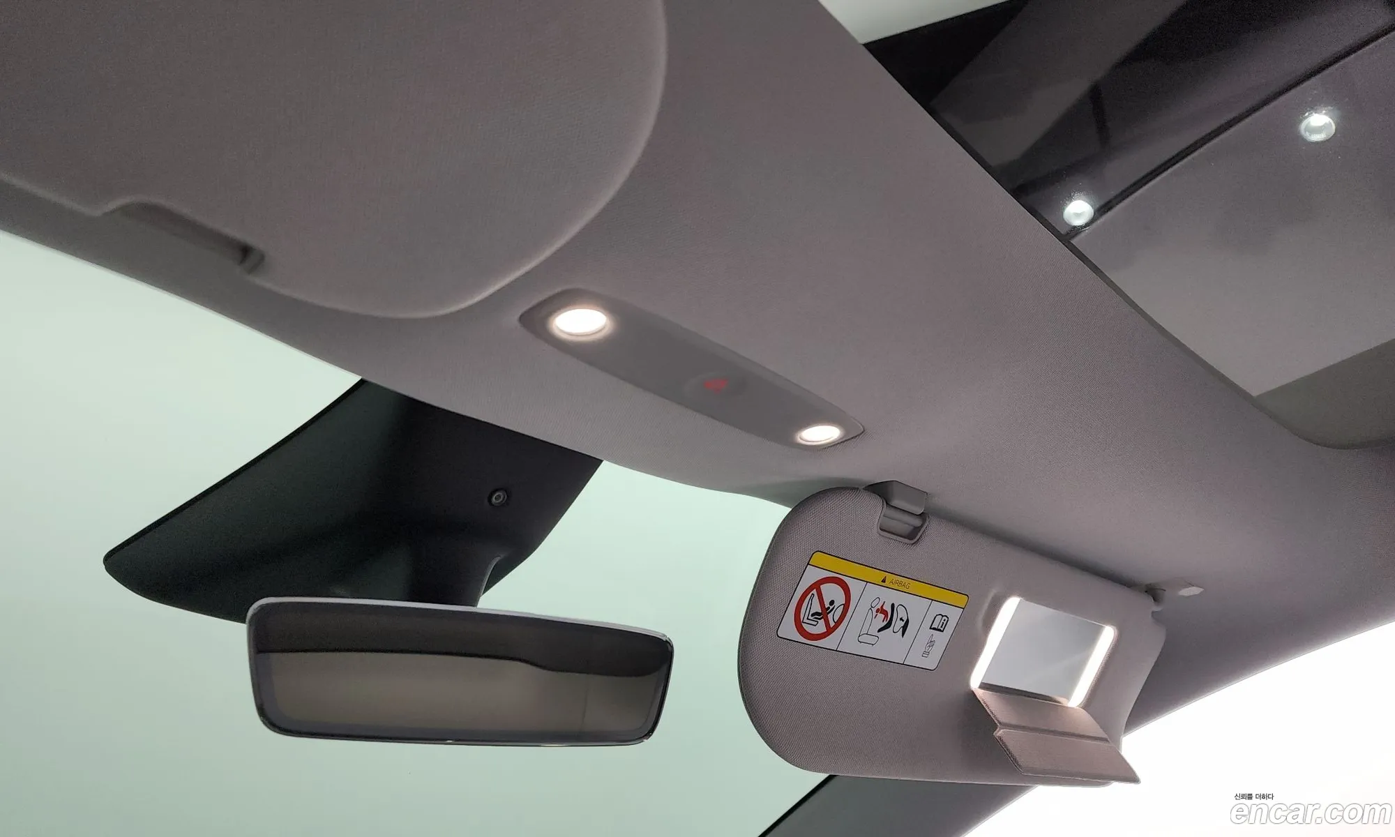 Tesla Model Y 2025 LRWYGCEK7SC077215 — 17