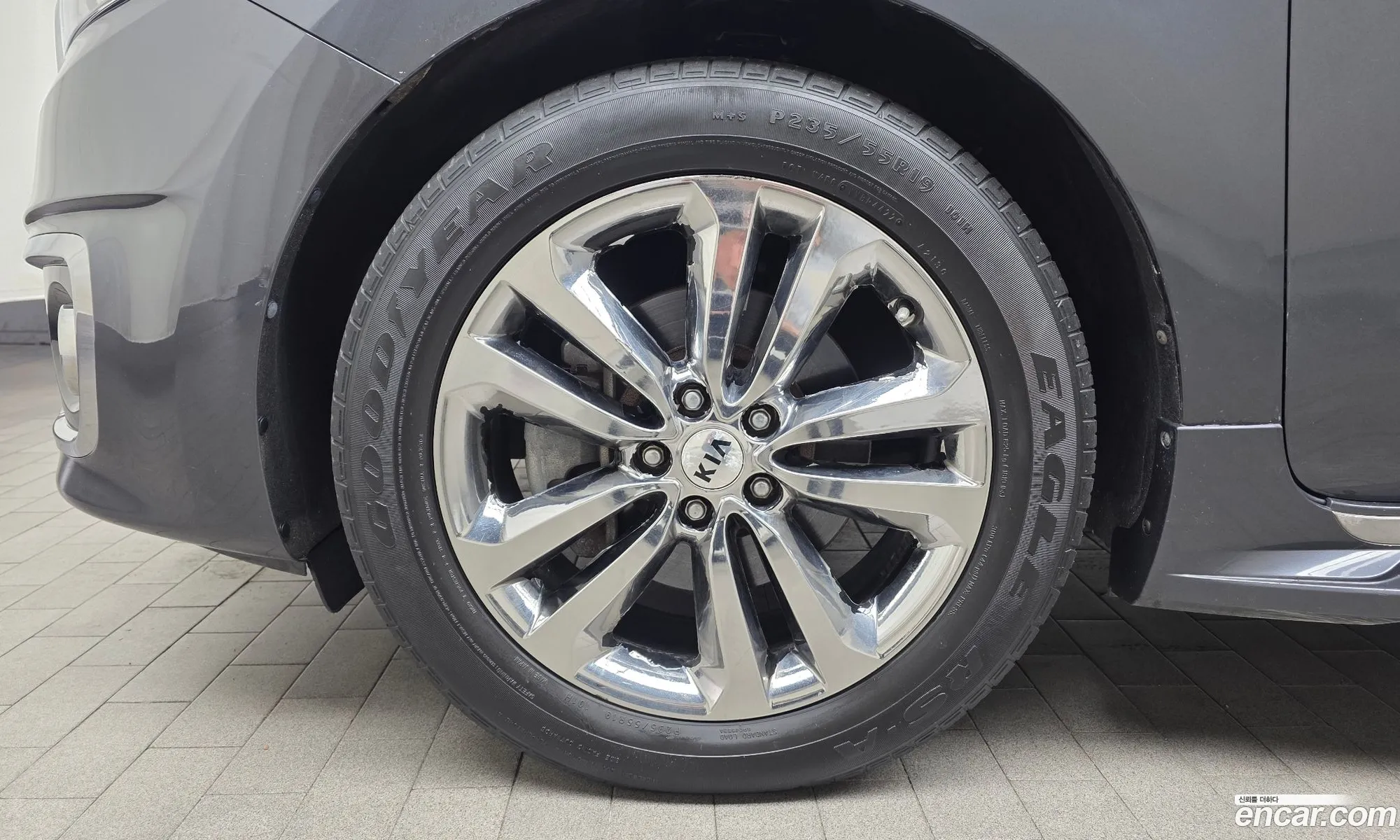 Kia Carnival 2016 — 14
