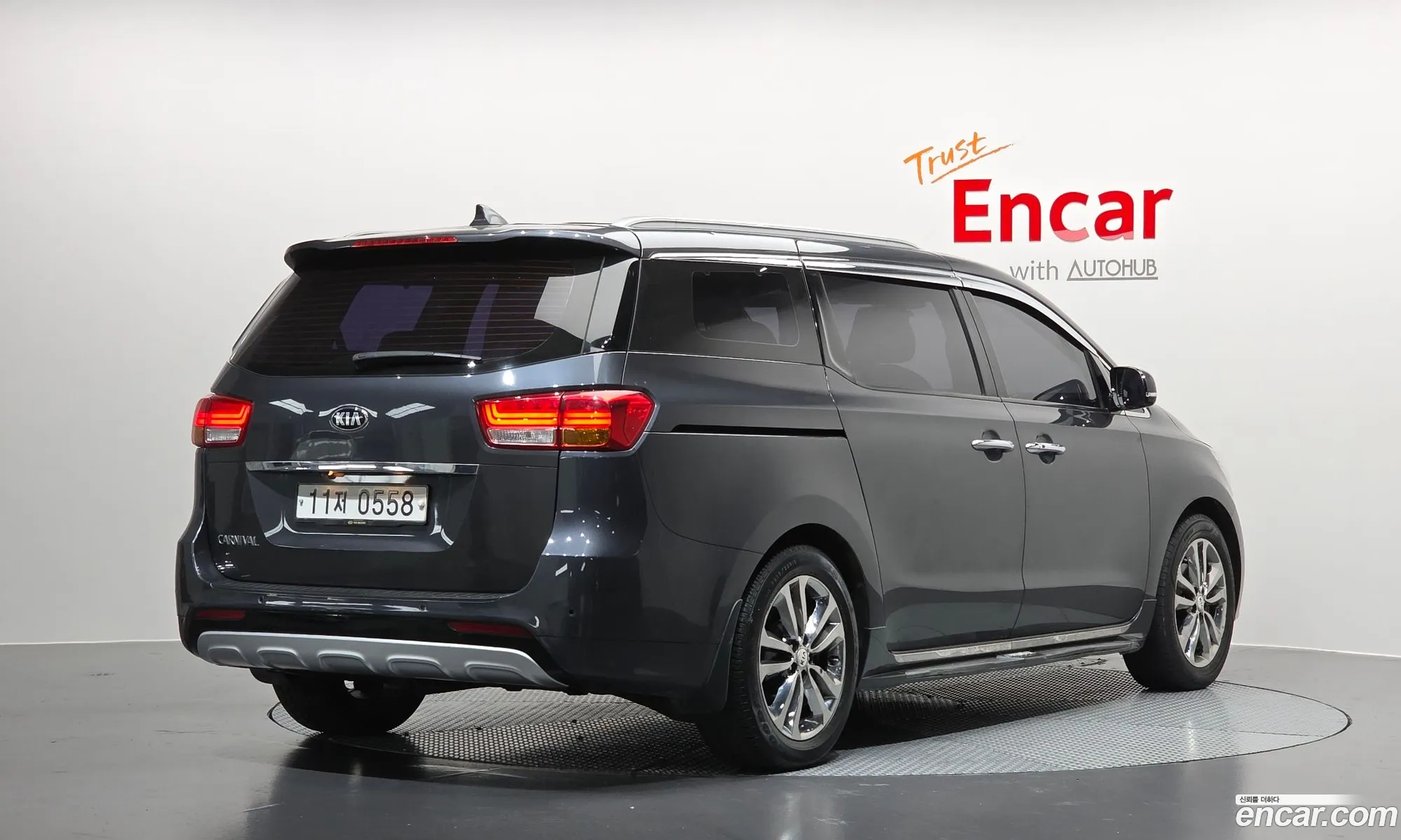 Kia Carnival 2016 — 16
