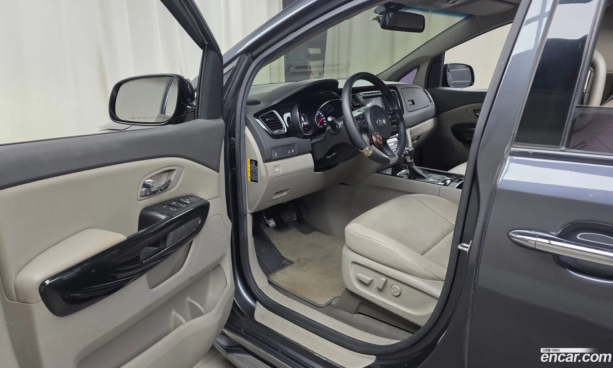Kia Carnival 2016 — 15