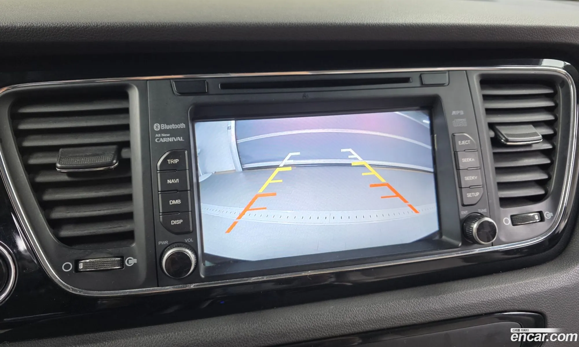 Kia Carnival 2016 — 17