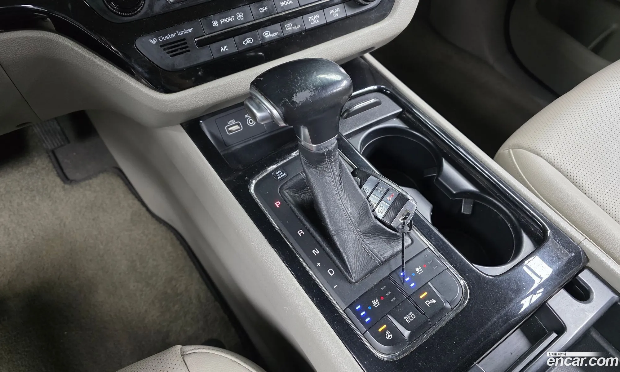 Kia Carnival 2016 — 10