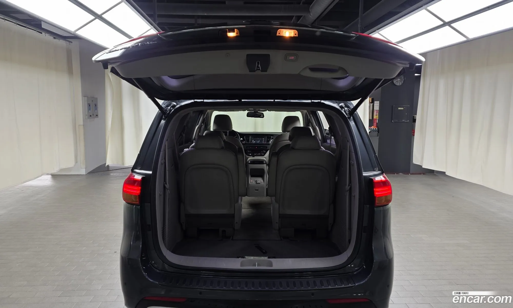 Kia Carnival 2016 — 4