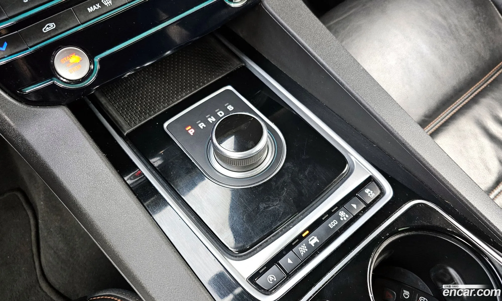 Jaguar F-Pace 2016 — 18