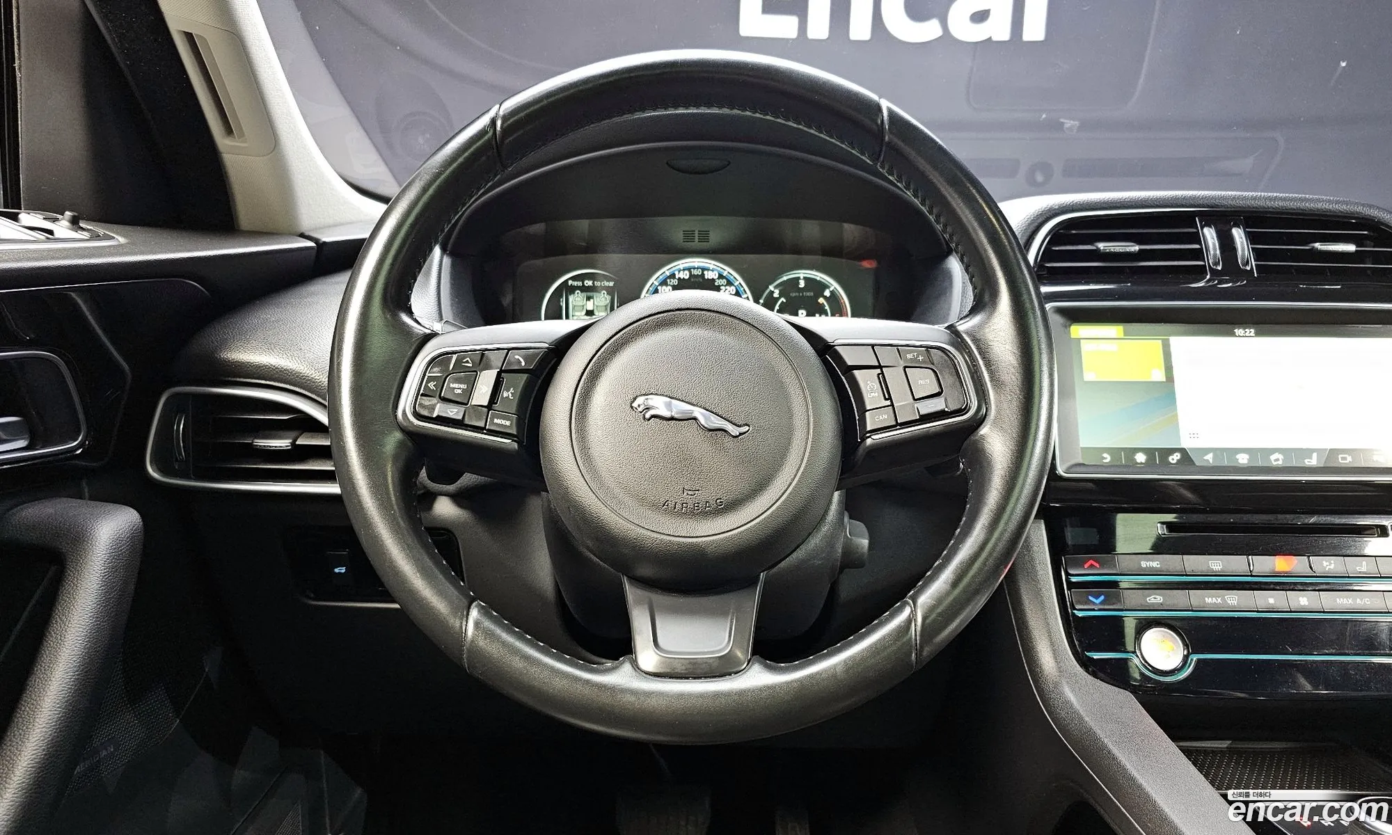 Jaguar F-Pace 2016 — 8