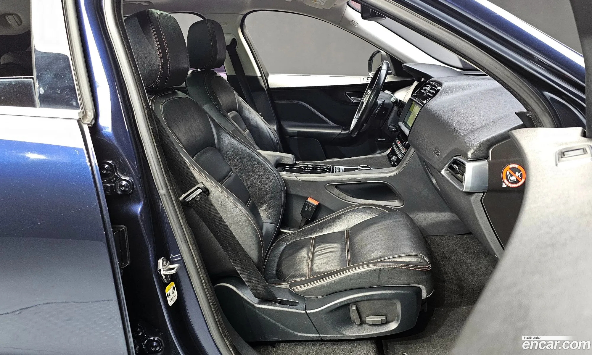 Jaguar F-Pace 2016 — 9