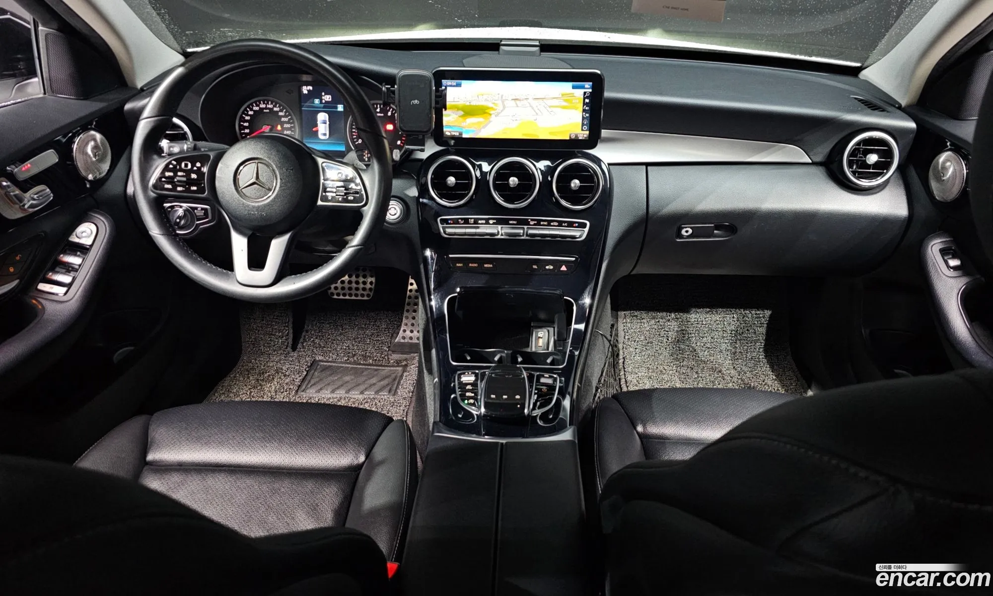 Mercedes-Benz C-Class W205 2019 — 12