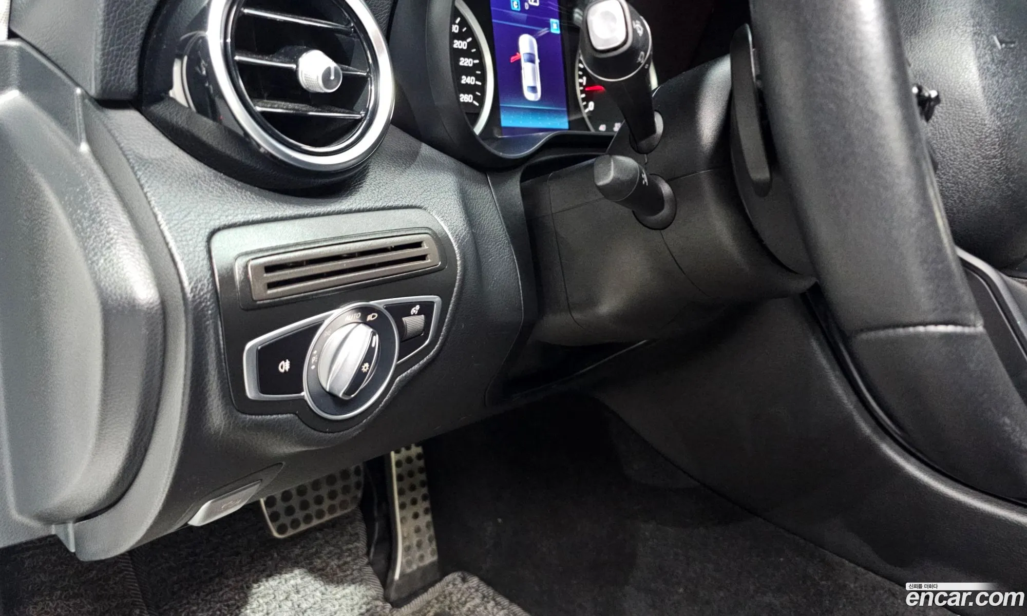 Mercedes-Benz C-Class W205 2019 — 16