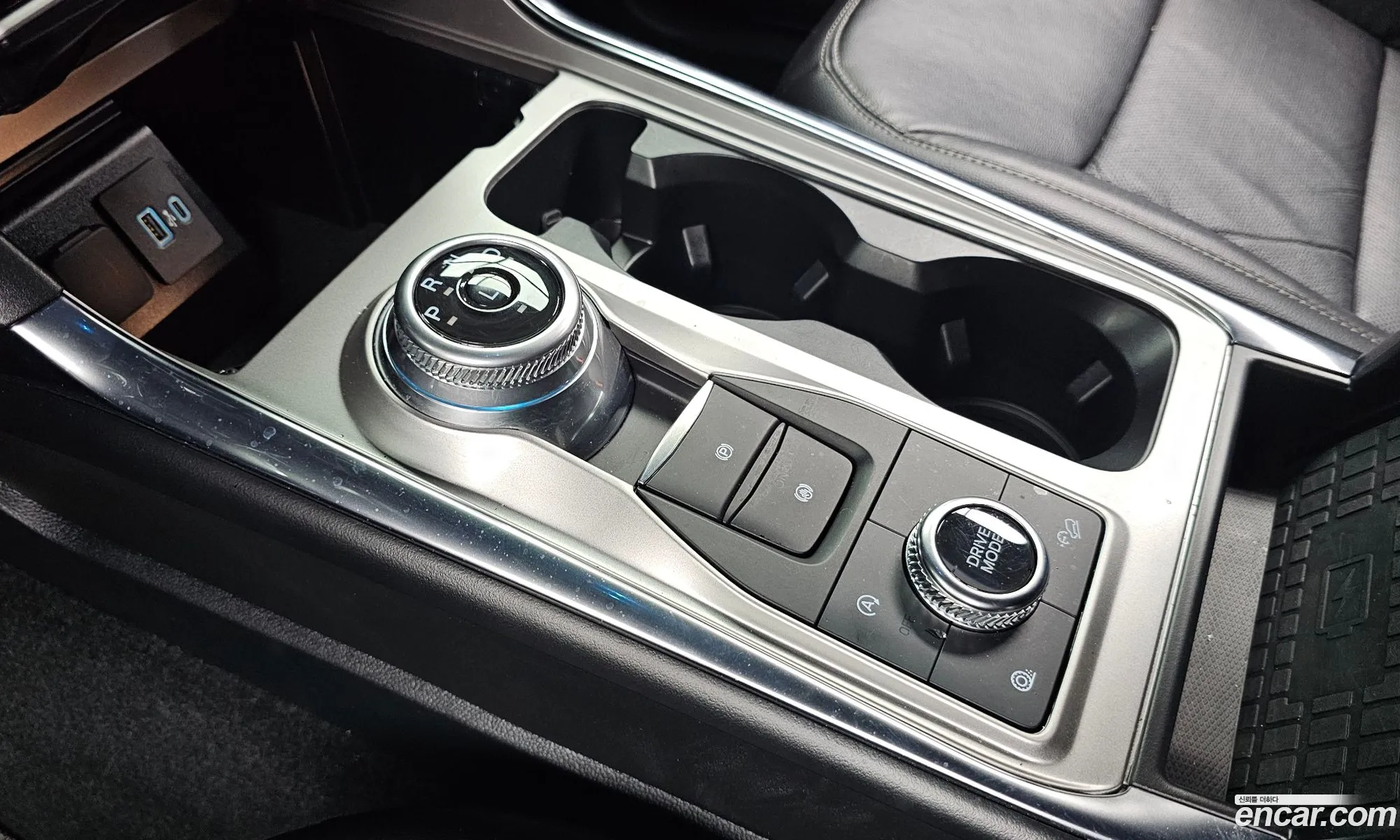 Ford Explorer 6th Gen 2021 1FMSK8FH3MGA35655 — 17