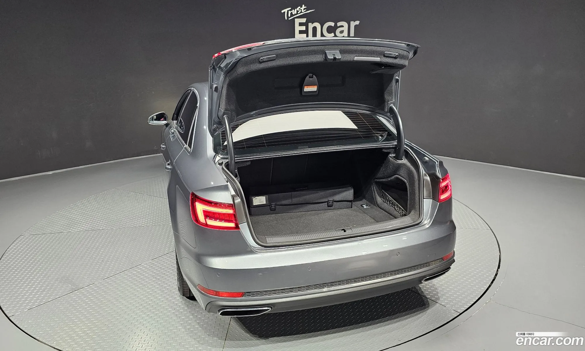 Audi A4 2019 WAUZZZF43KA124785 — 13