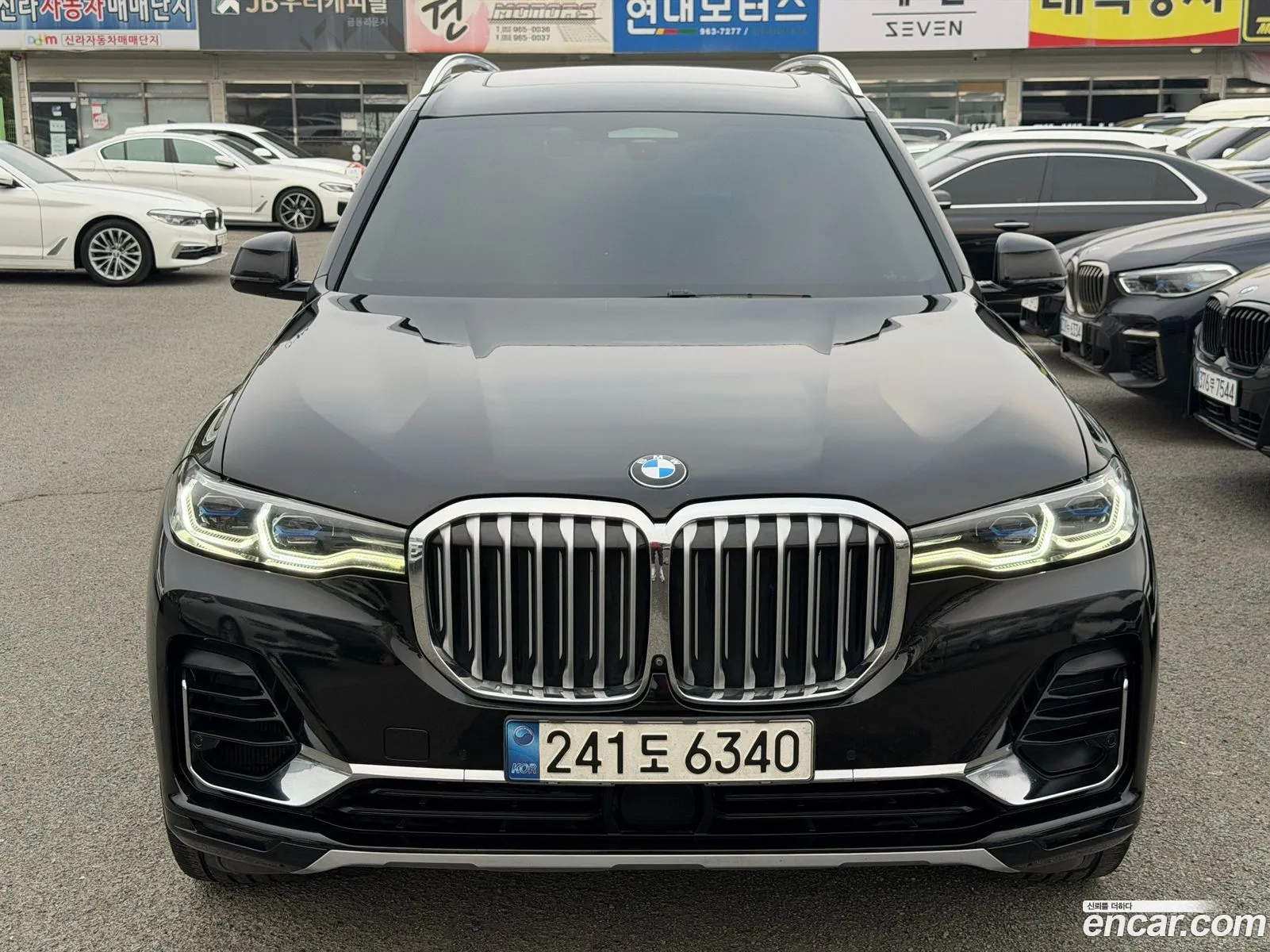 BMW X7 2021 — 10