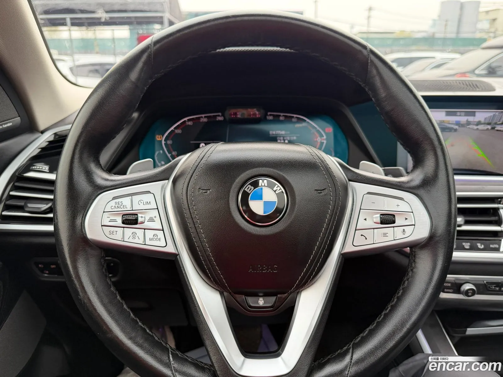 BMW X7 2021 — 14