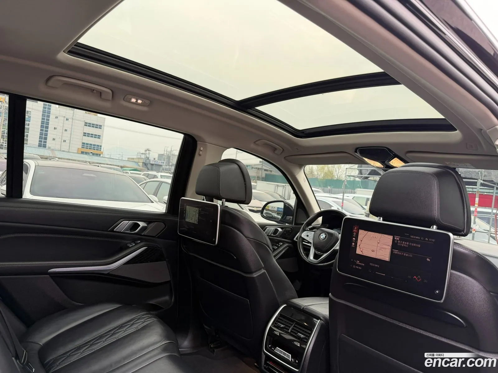 BMW X7 2021 — 12