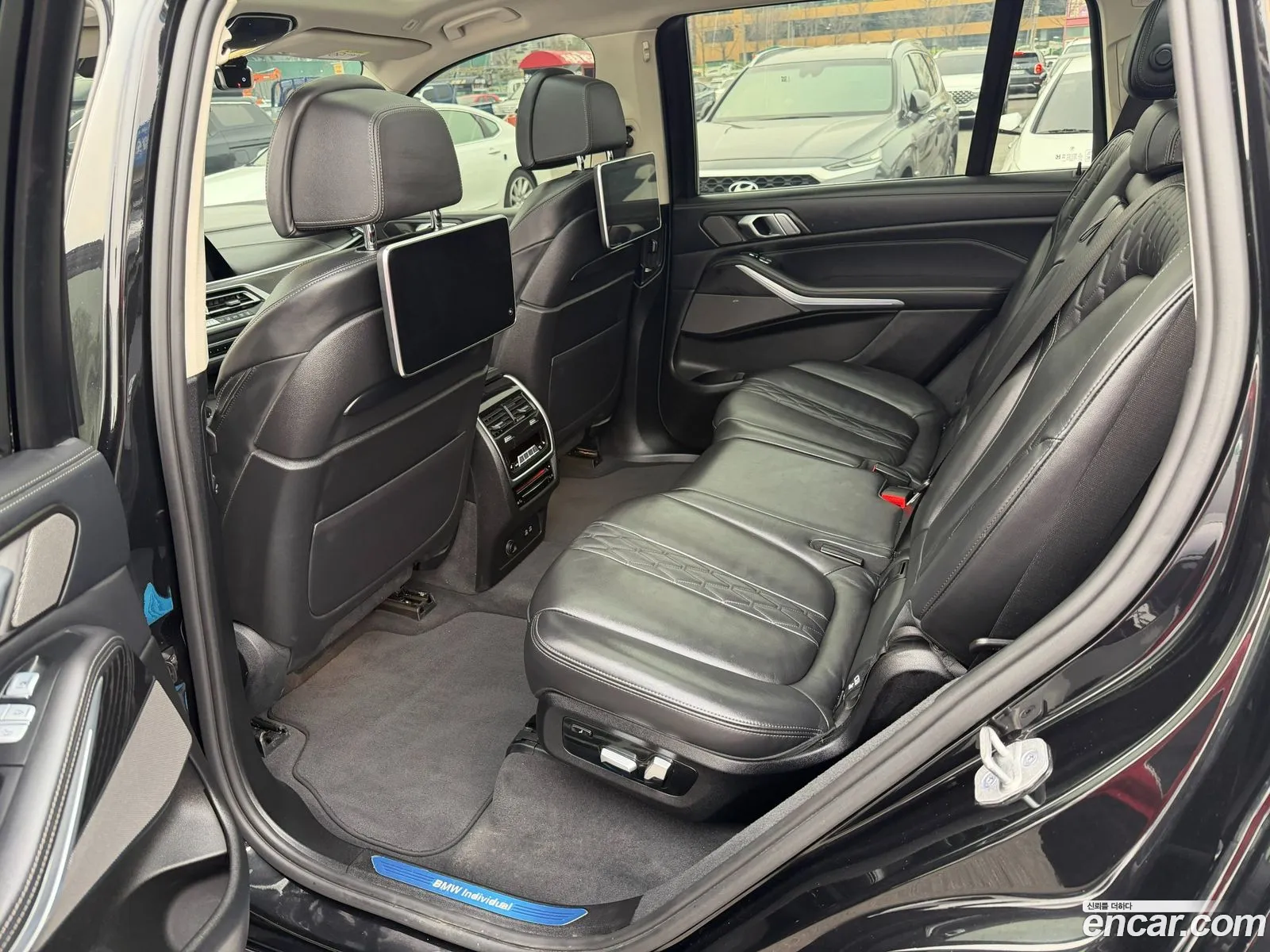 BMW X7 2021 — 16