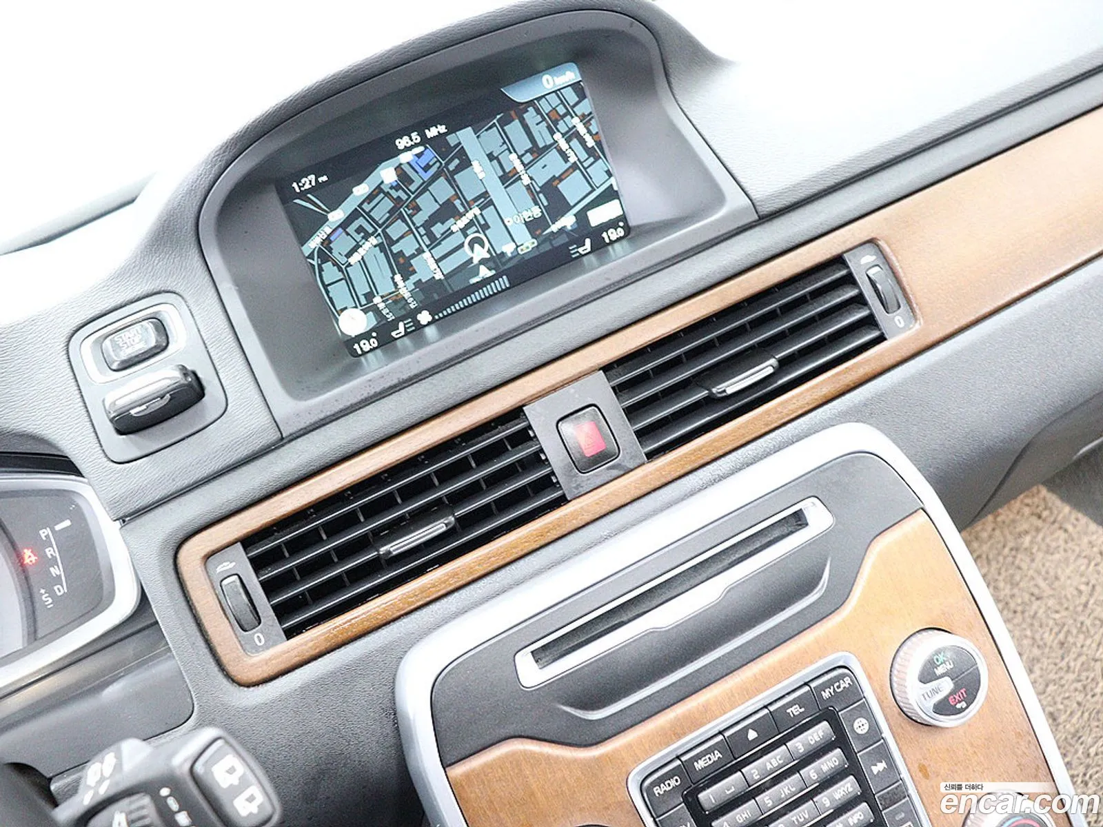 Volvo XC70 2016 — 17