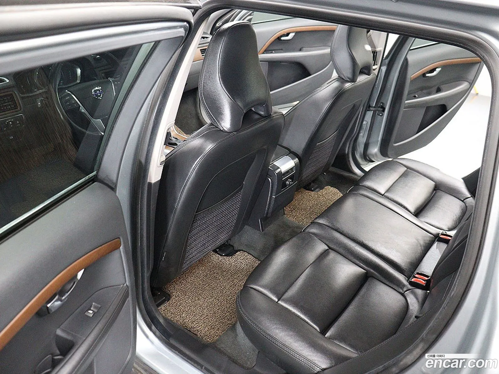 Volvo XC70 2016 — 18