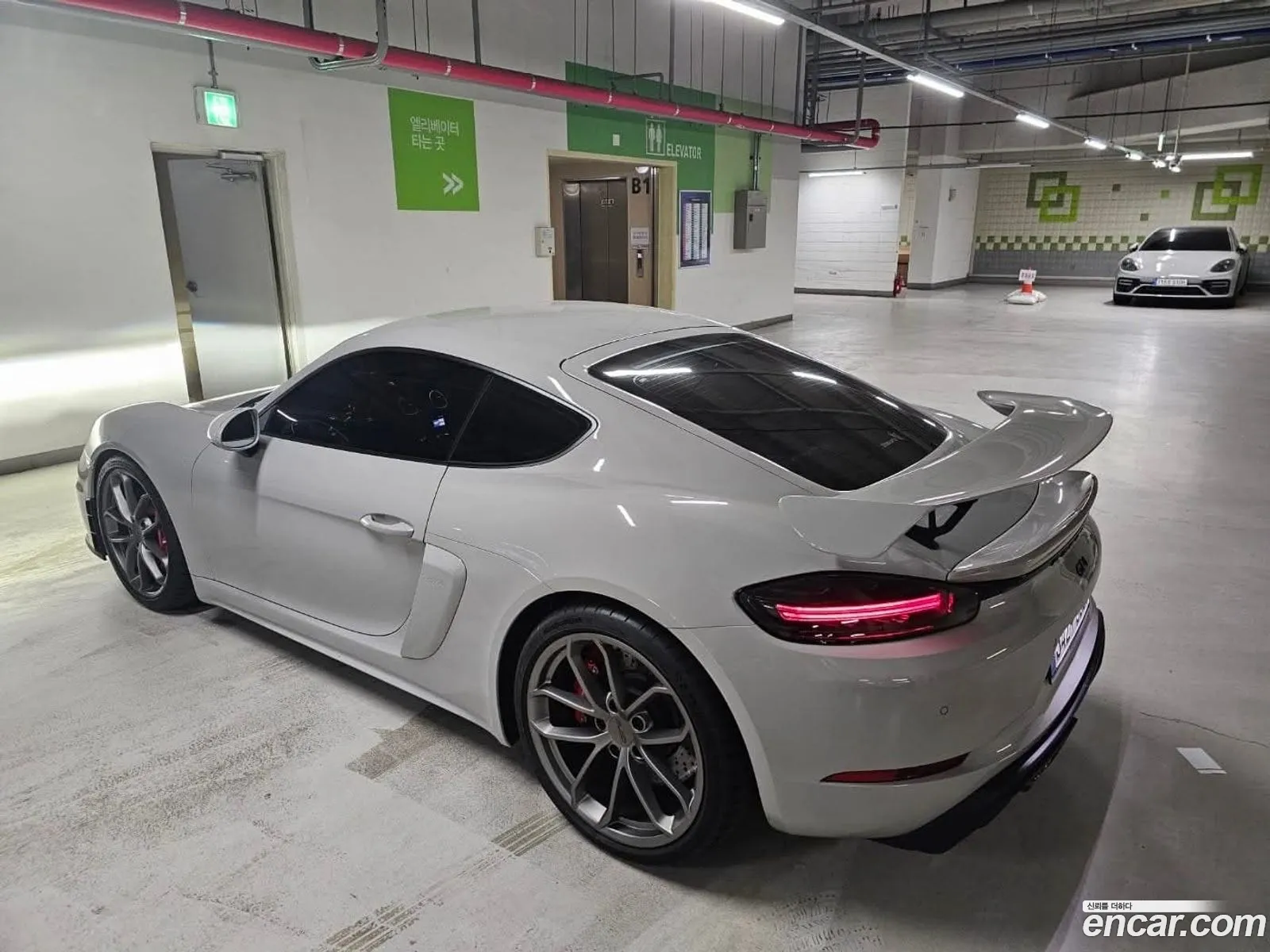 Porsche 718 Cayman 2022 — 8