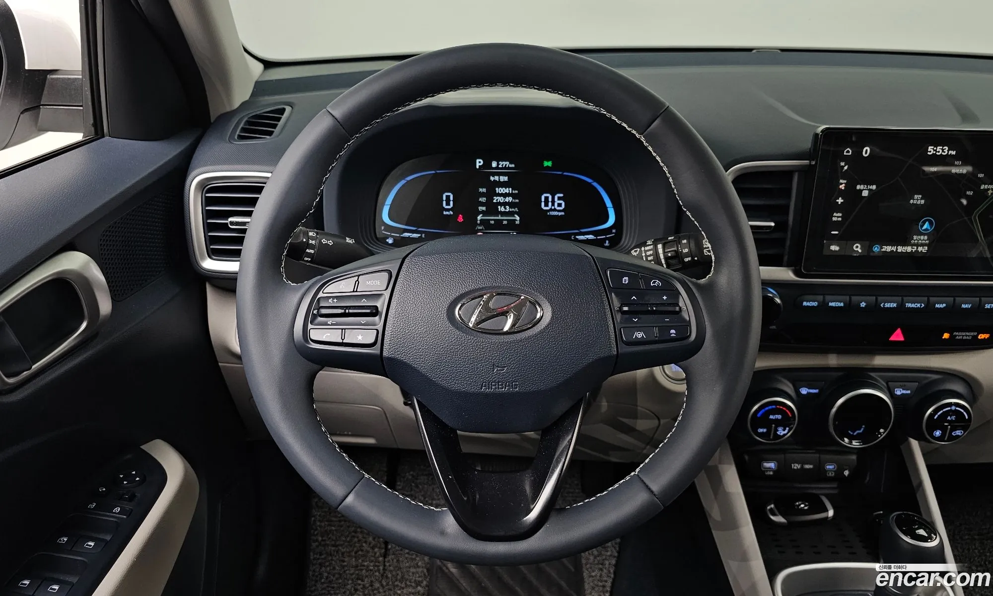 Hyundai Venue 2024 — 14