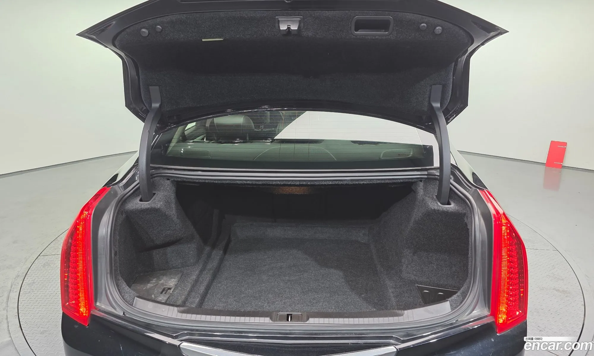 Cadillac ATS 2018 1G6A95RX2J0158769 — 20