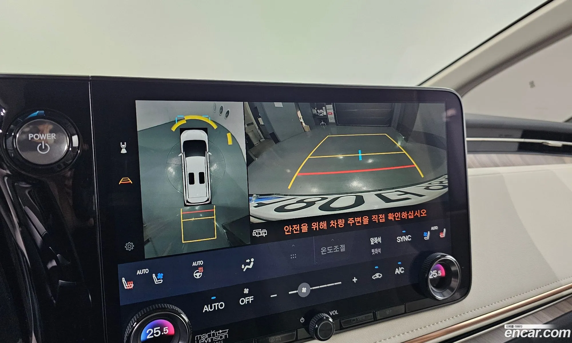 Lexus LM 2024 JTHBAAAD5S5004482 — 12