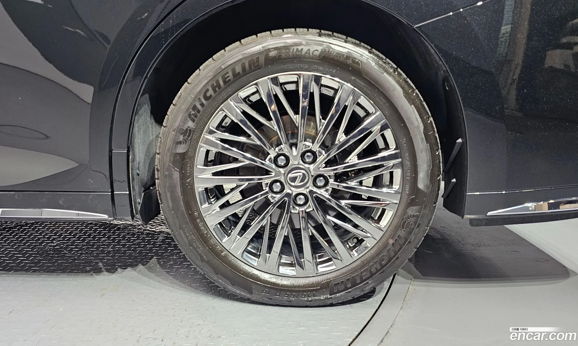 Lexus LM 2024 JTHBAAAD5S5004482 — 19