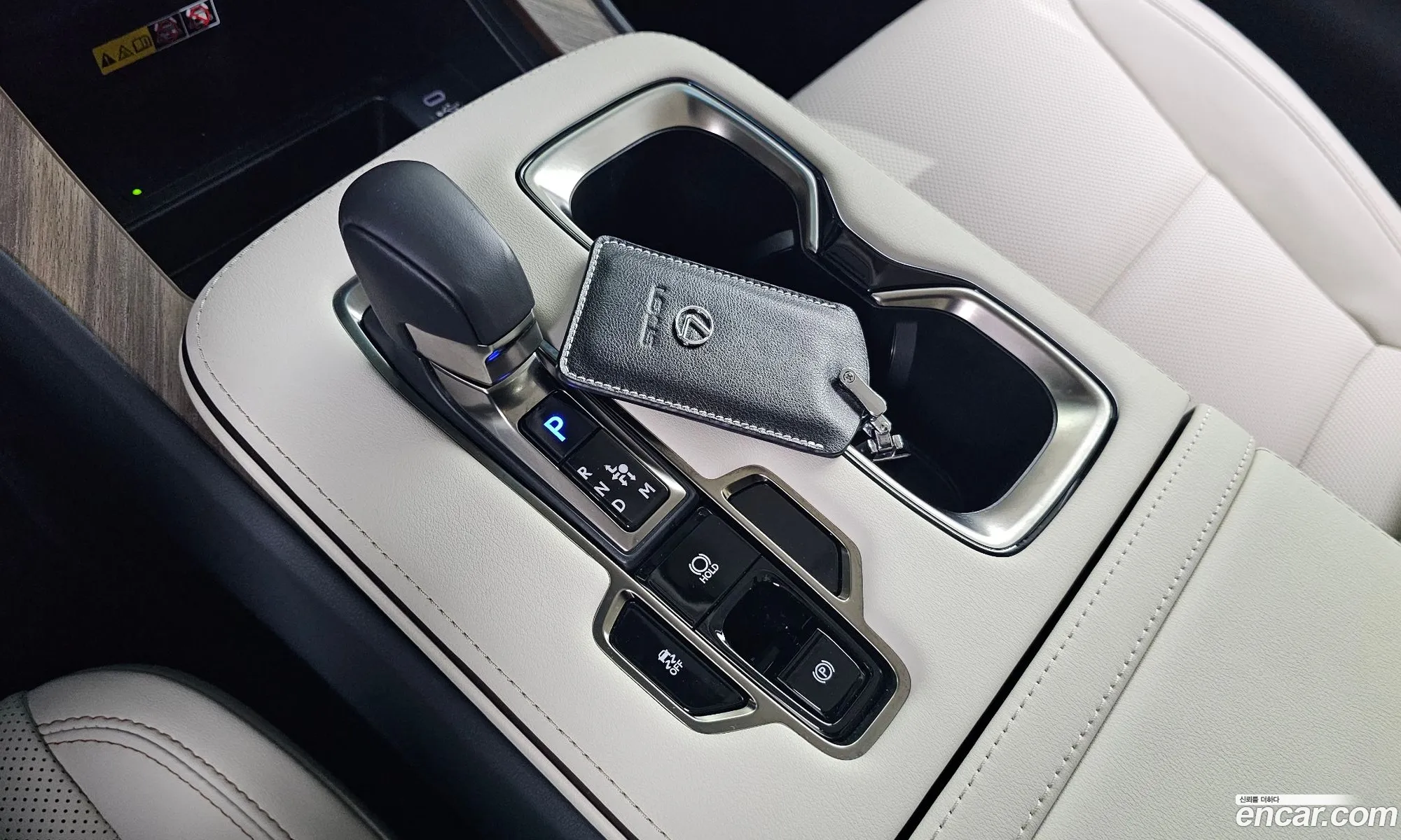 Lexus LM 2024 JTHBAAAD5S5004482 — 13