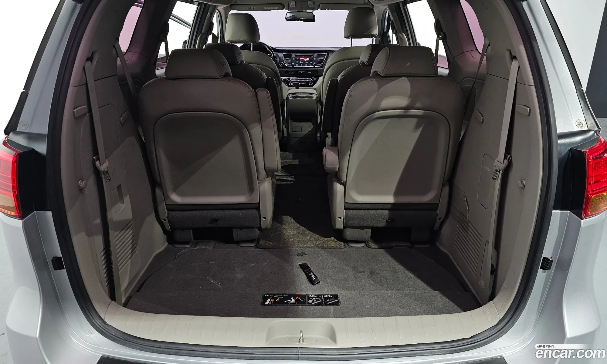 Kia Carnival 2016 — 20