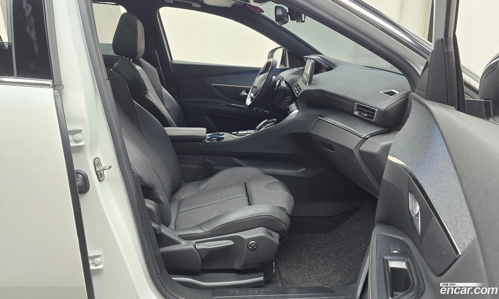 Peugeot 5008 2021 — 17