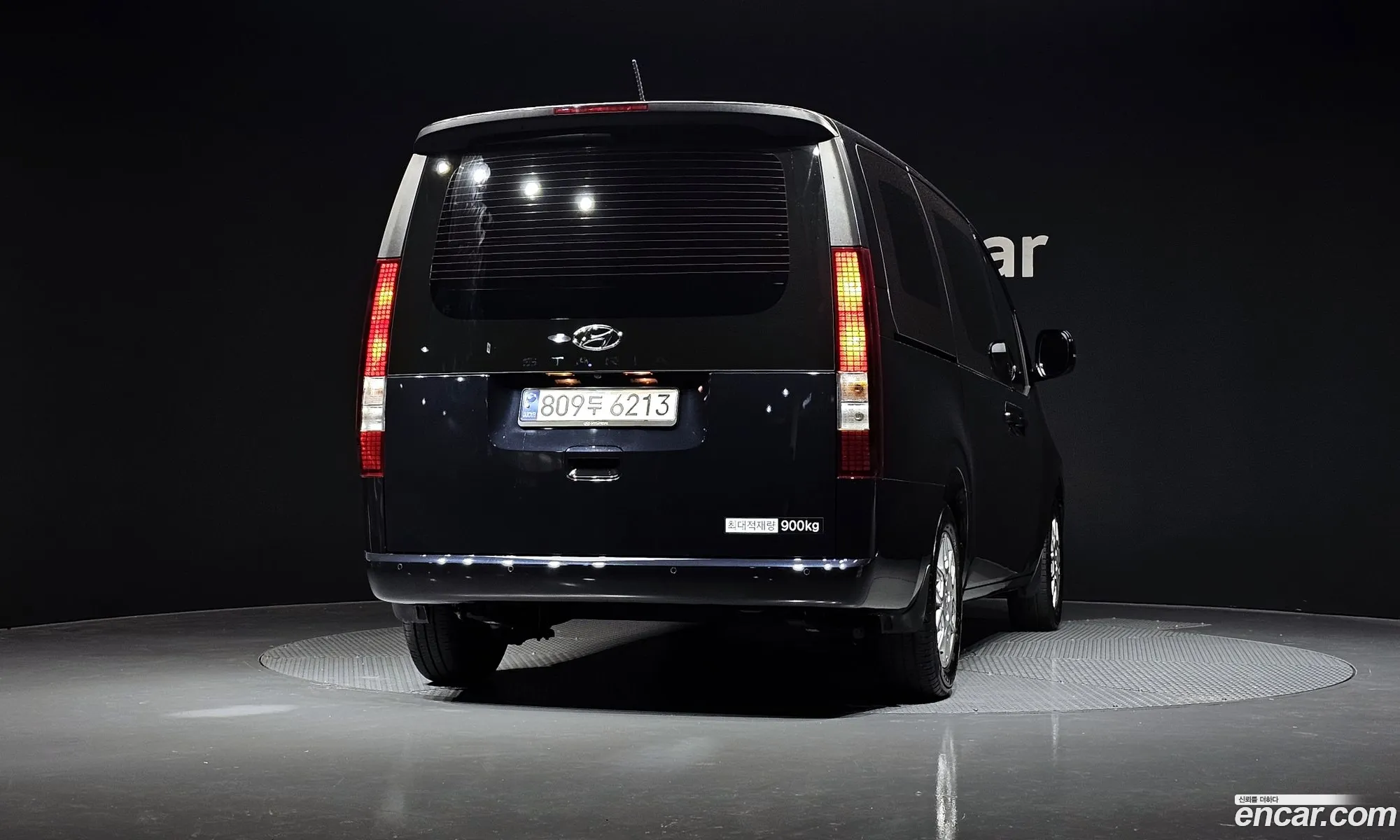 Hyundai Staria 2023 — 16