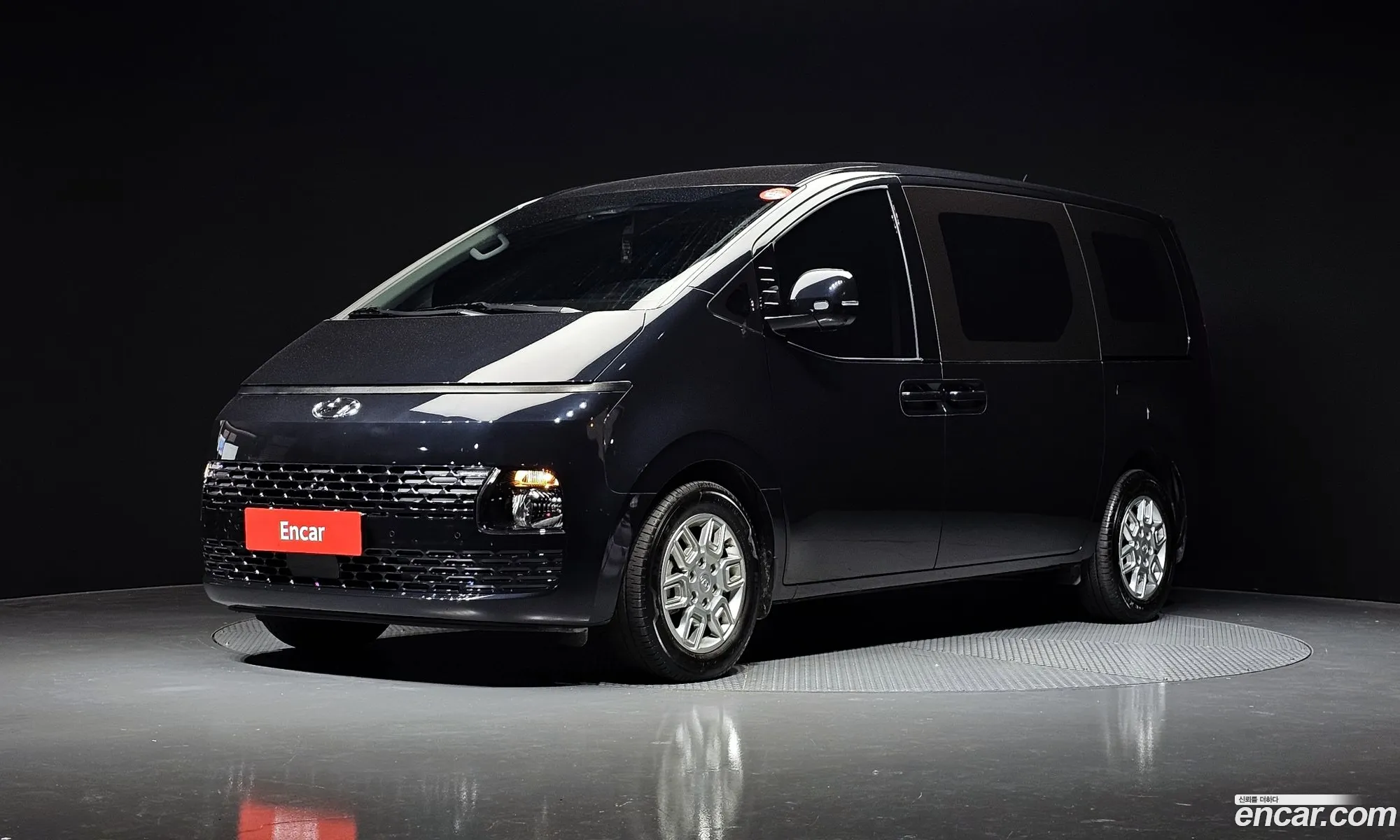 Hyundai Staria 2023 — 8